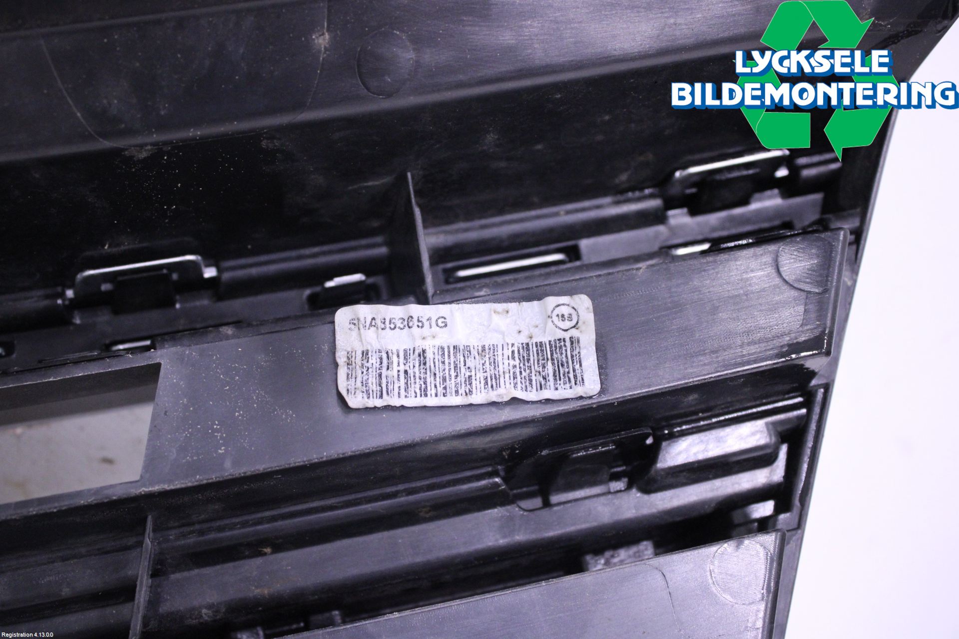 Volkswagen VW TIGUAN 16-24 Grill Komp