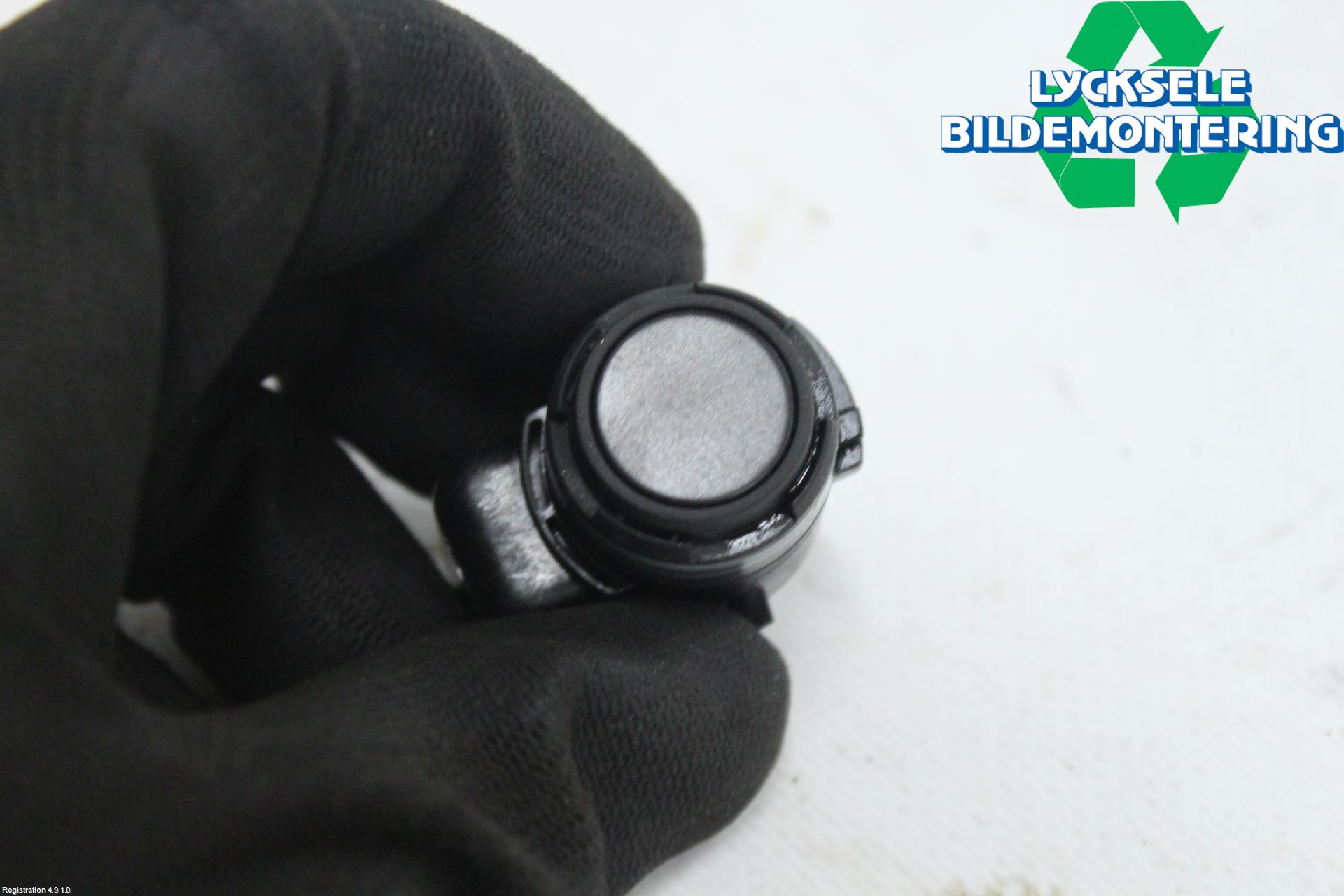 Audi Q3 F3 19- Parkeringshjälp Backsensor