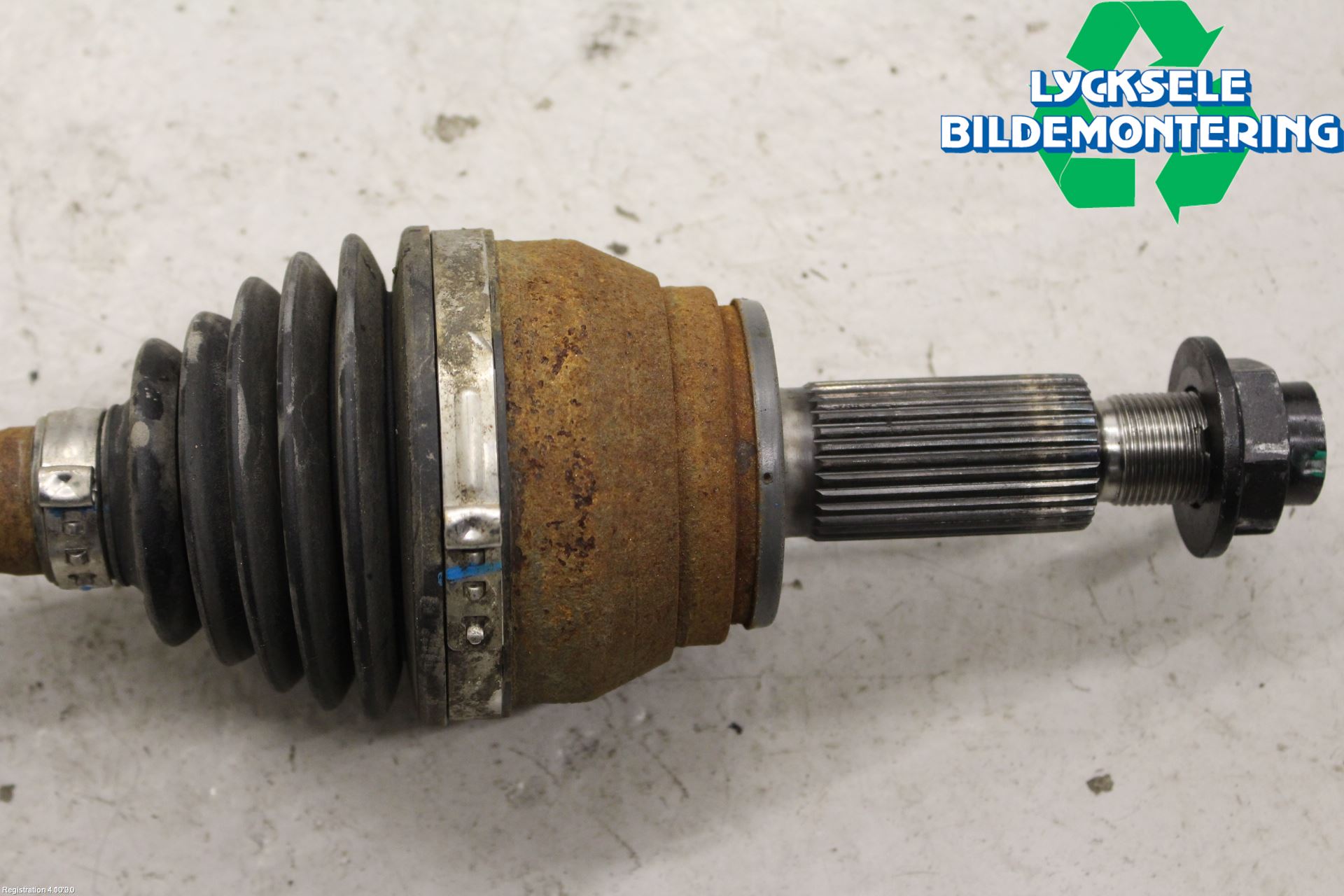 Kia NIRO (DE) 17-22 Drivaxel Fram Vänster