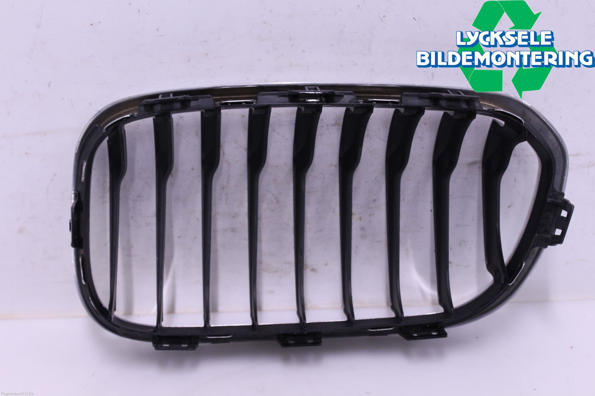BMW 1 F20/F21 11-19 Grilldel Höger