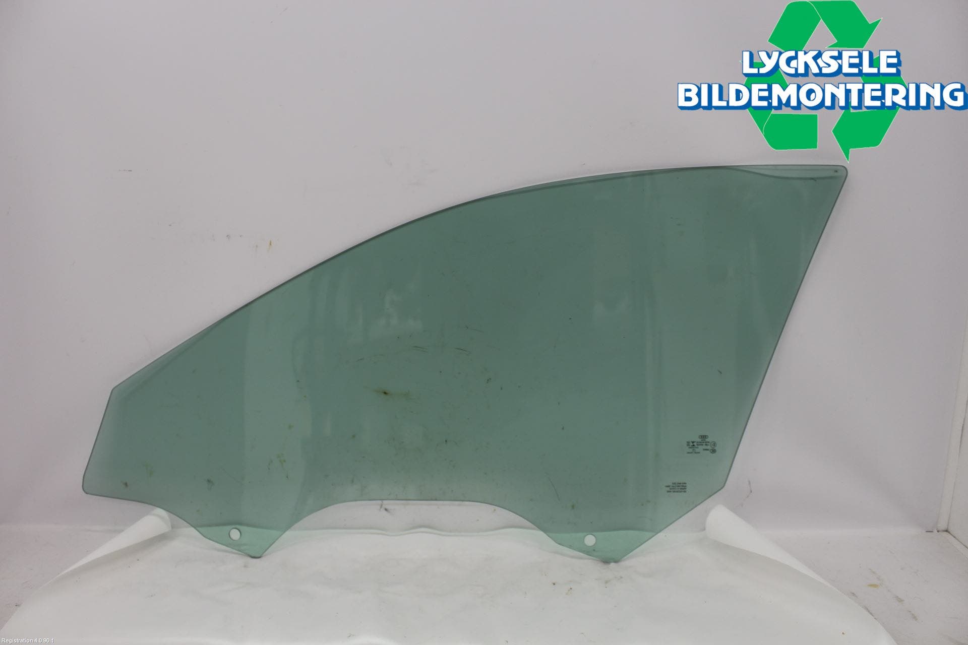 Audi A6 F2/C8 19- Dörruta Fram Höger