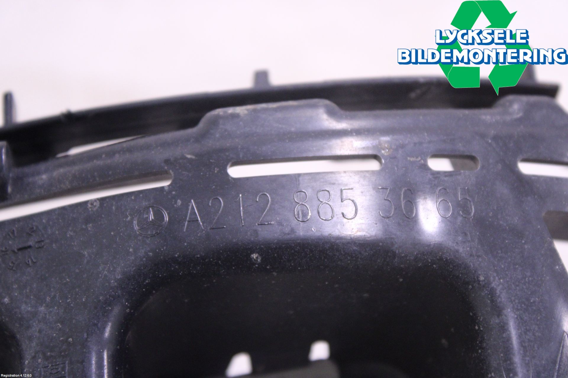 Mercedes-Benz MB E-KLASS (W212) 09-16 Stötfångarfäste Bak Hö