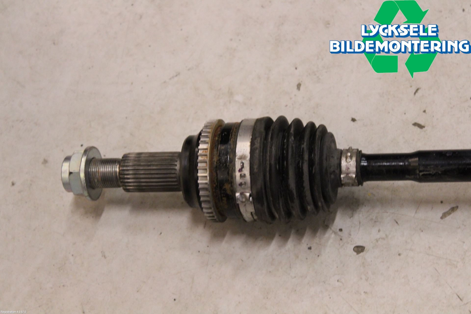 Mazda CX-5 17- Drivaxel Bak Vänster