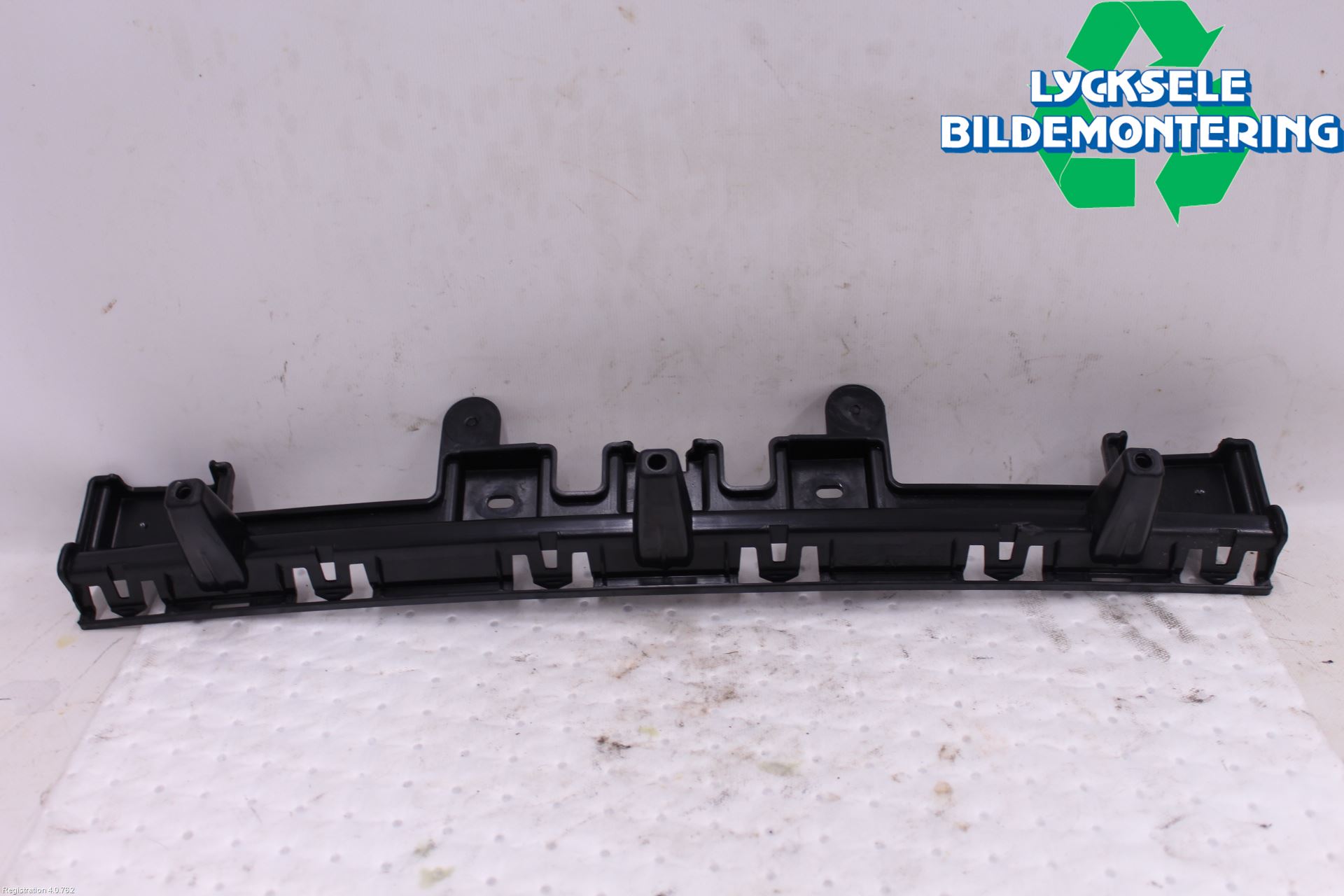 Ford MUSTANG VI 15-22 Stötfångardel Bak Mitt