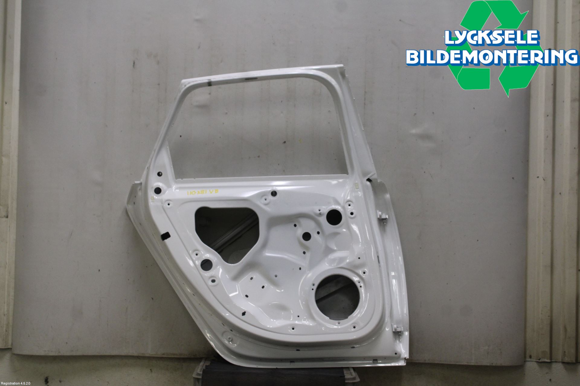 Audi A6 ALLROAD 12-18 Dörr Bak Vänster