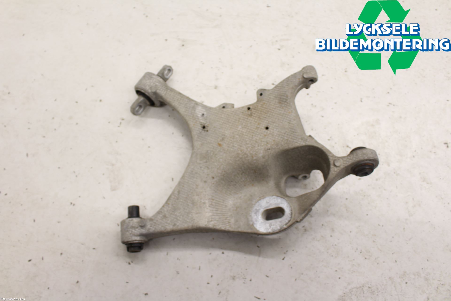 Volvo V60 19- Bärarm Bak Höger