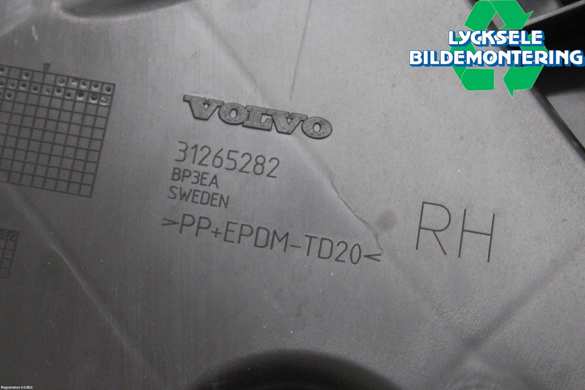 Volvo V60 11-13 Stötfångarfäste Bak Hö