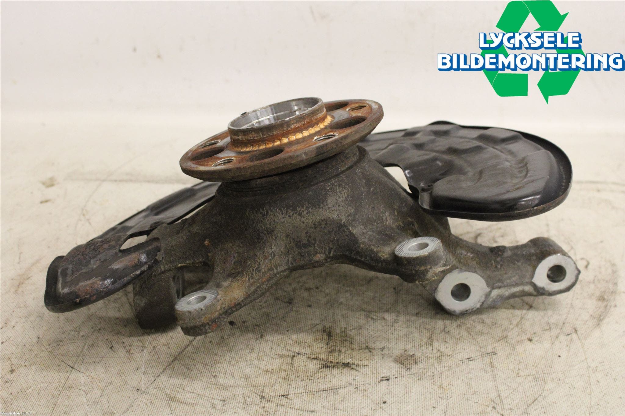 Mercedes-Benz MB CLA-KLASS (C117/X117) 13-19 Styrspindel Lagerhus Hö