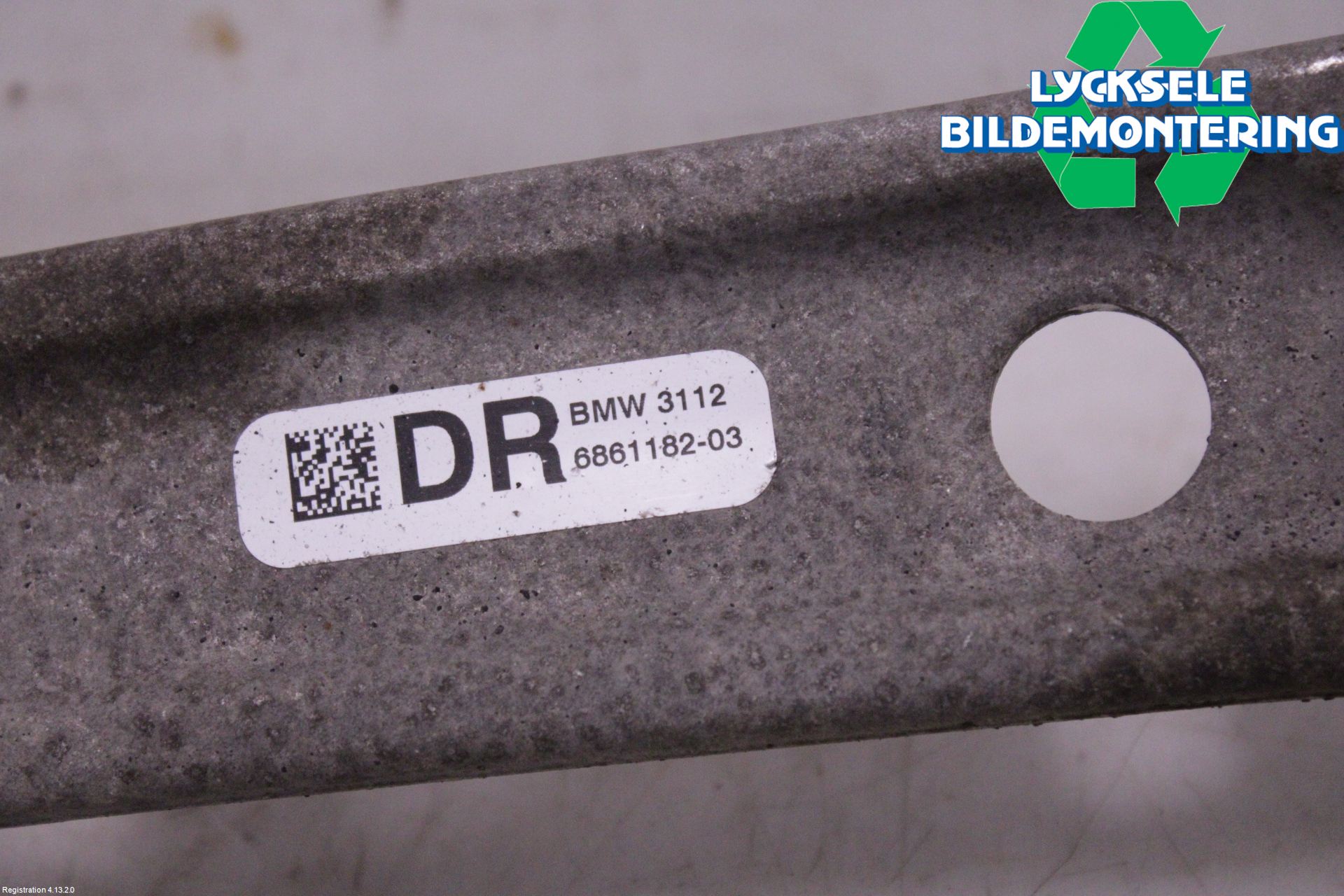 BMW 5 G30/G31/F90 17-23 Bärarm Fram Undre Hö