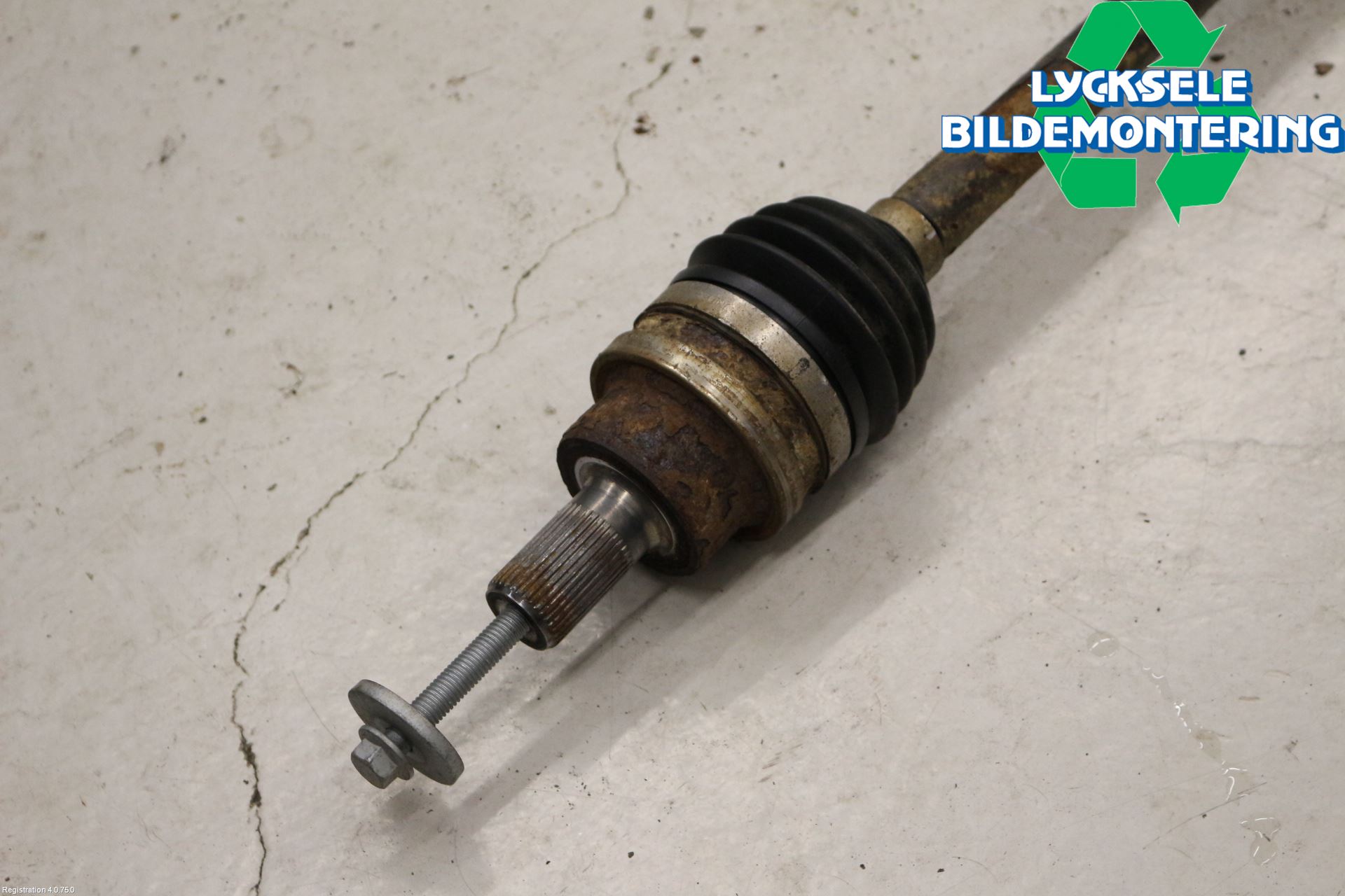 Ford KUGA 08-12 Drivaxel Bak Vänster