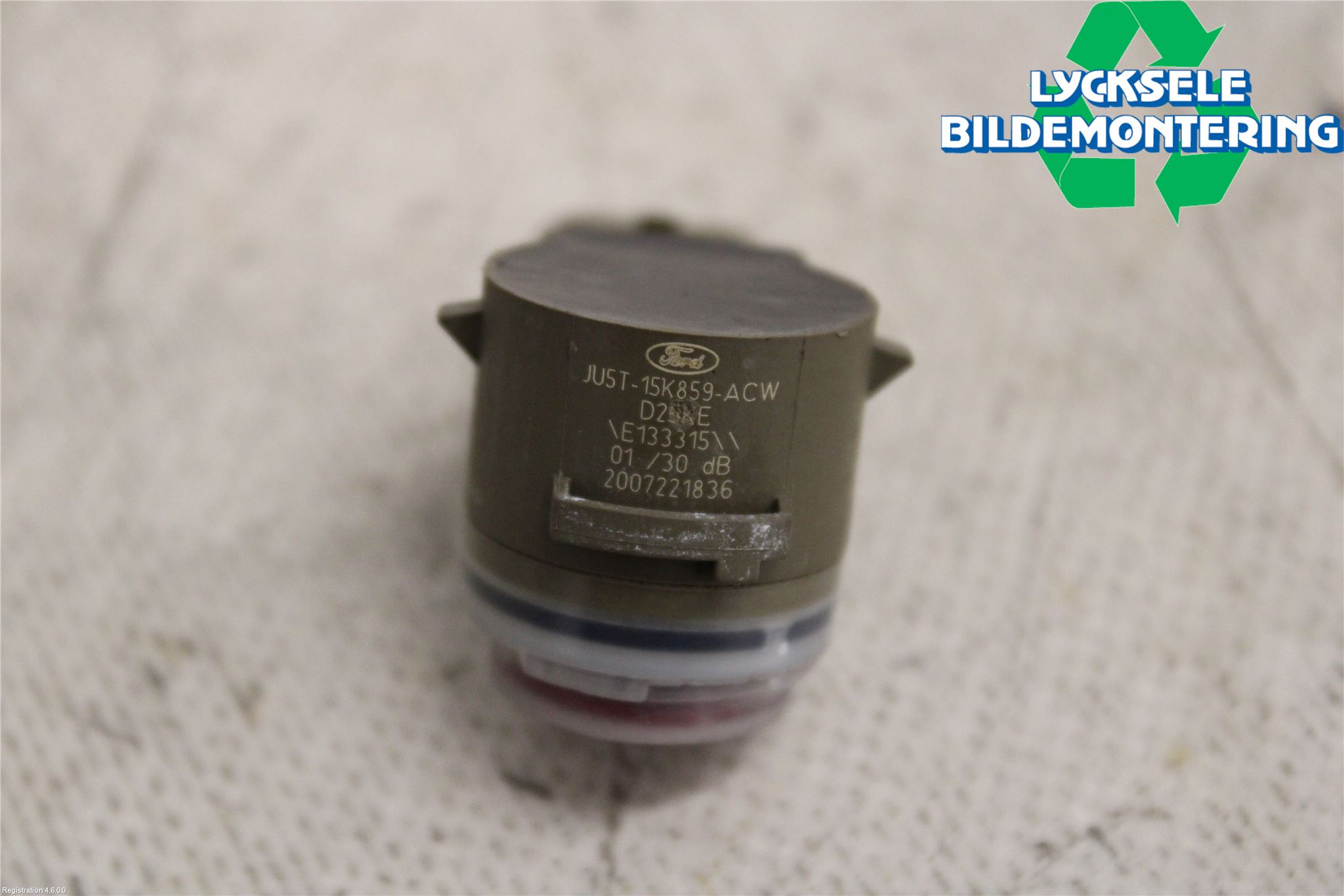 Ford KUGA/KUGA PHEZ/FHEV 20- Parkeringshjälp Backsensor
