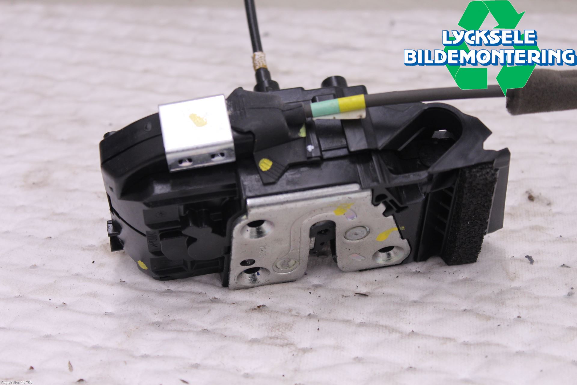 Nissan JUKE 14-19 Låskista-Dörrlås