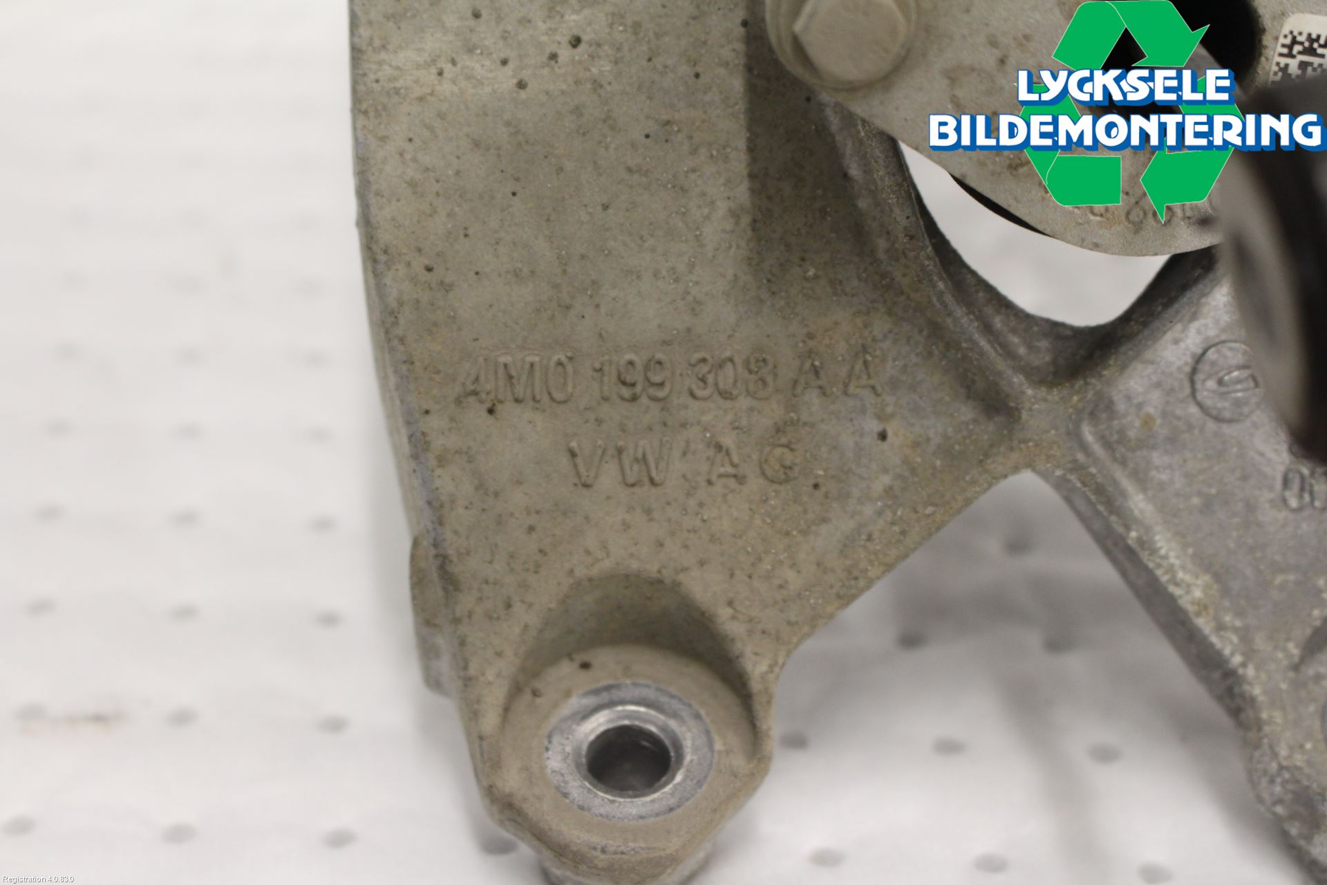 Audi A6 F2/C8 19- Motorfäste