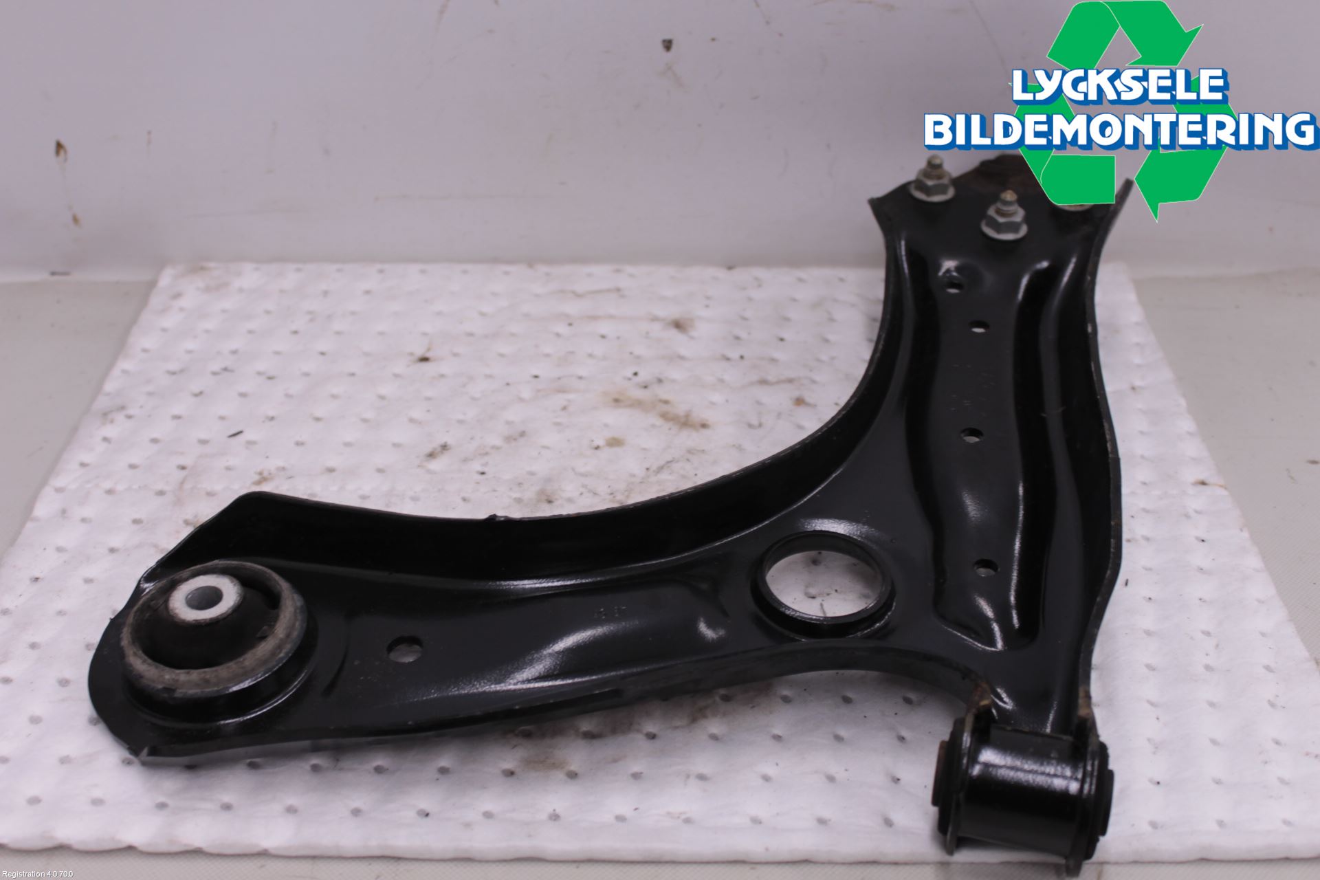 Skoda FABIA 15-21 Bärarm Fram Undre Hö
