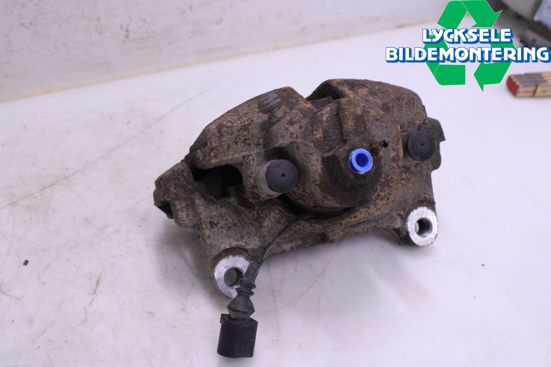 Volkswagen VW PASSAT 11-14 Bromsok Fram Vänster