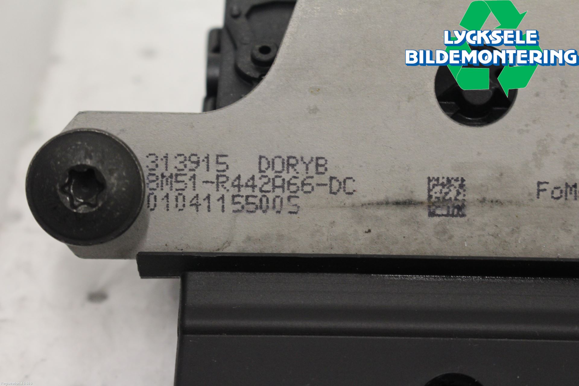 Ford FOCUS 15-18 Låskista Baklucka