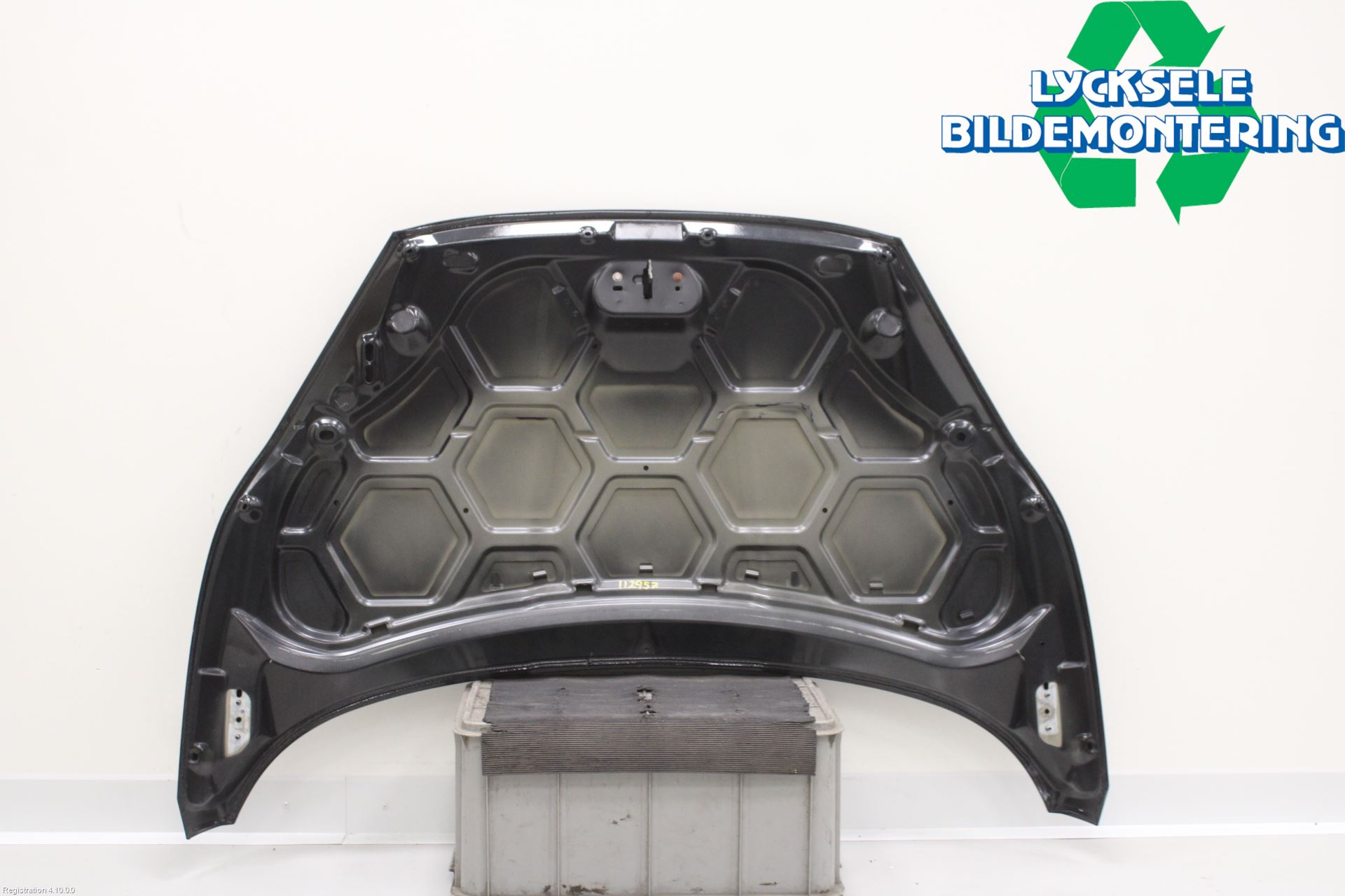 Ford FIESTA 13-17 Huv Fram