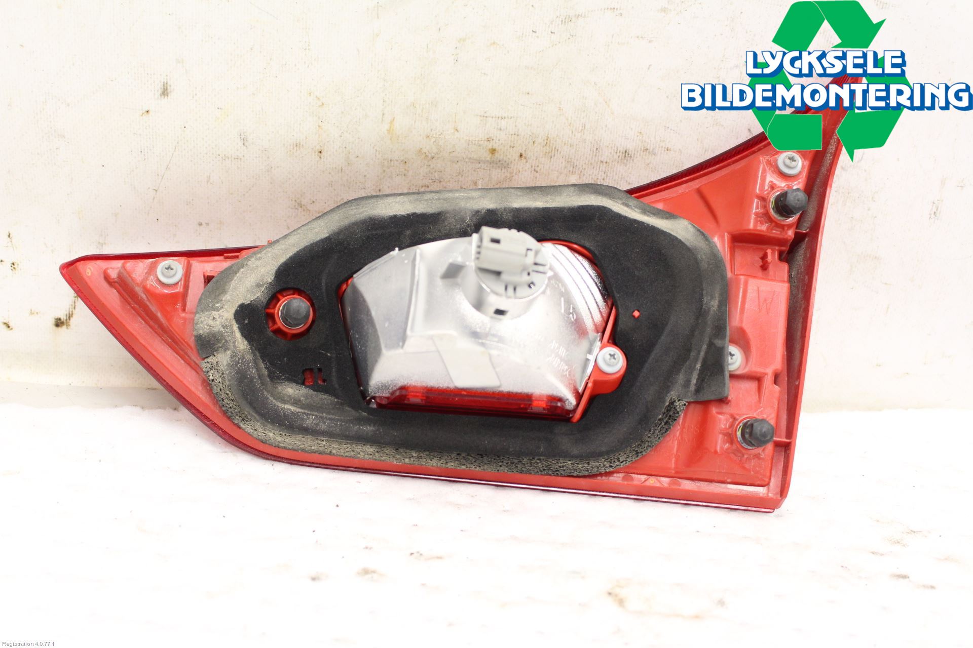 Toyota AURIS 13-19 Bakljus Lucka Vä