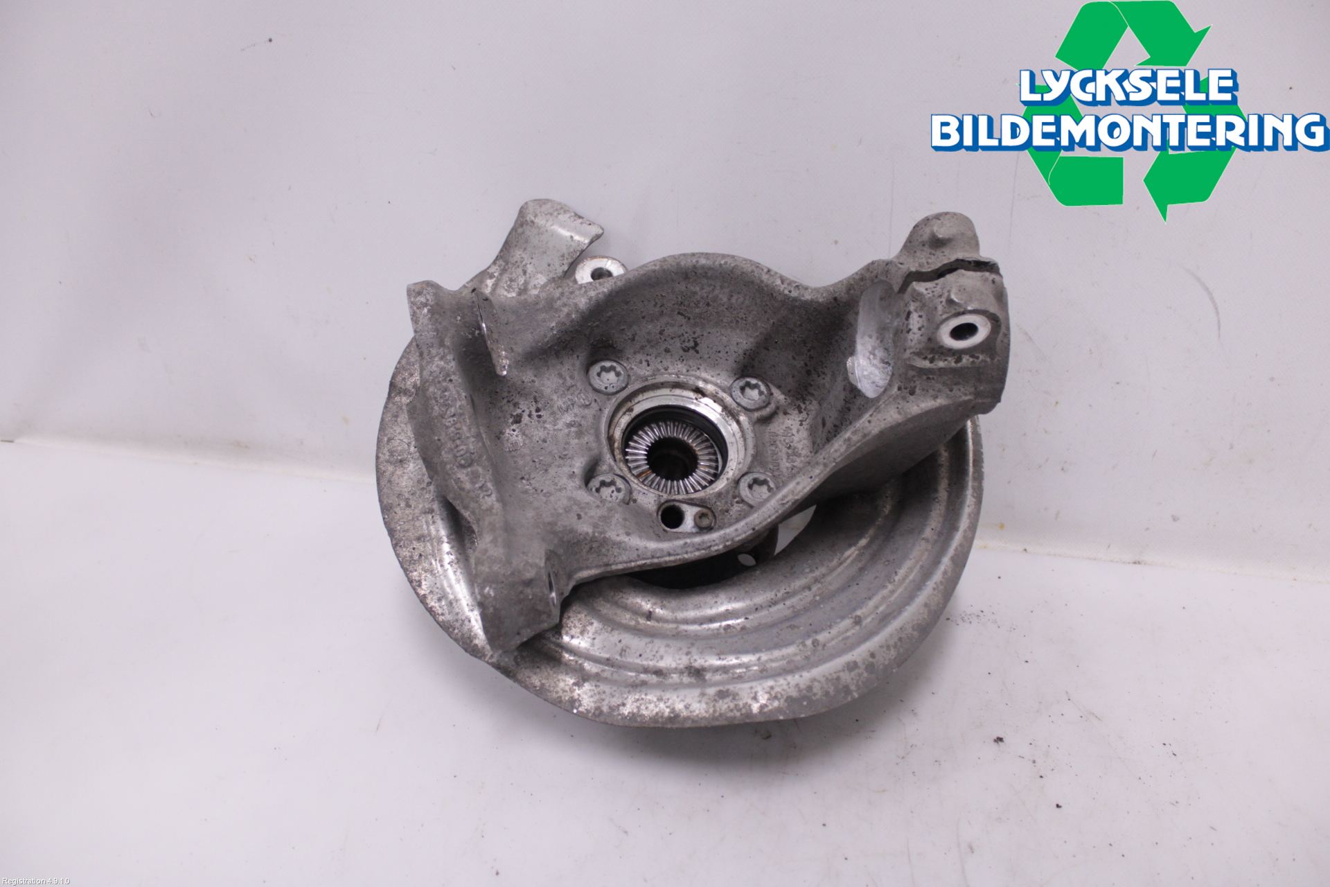 BMW 3 F30/F31/F80 12-19 Styrspindel Lagerhus Vä