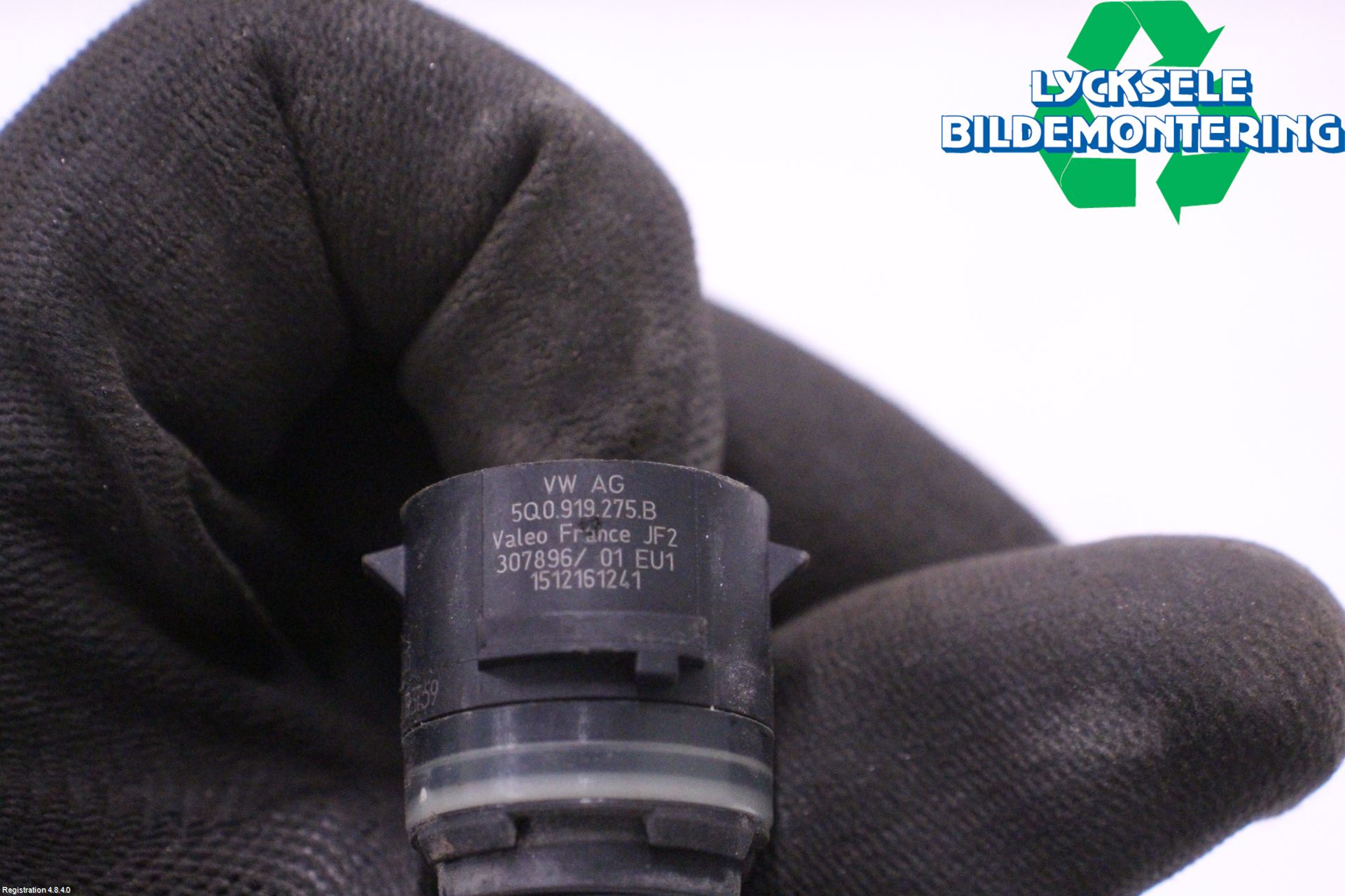 Skoda SUPERB 16-24 Parkeringshjälp Frontsensor