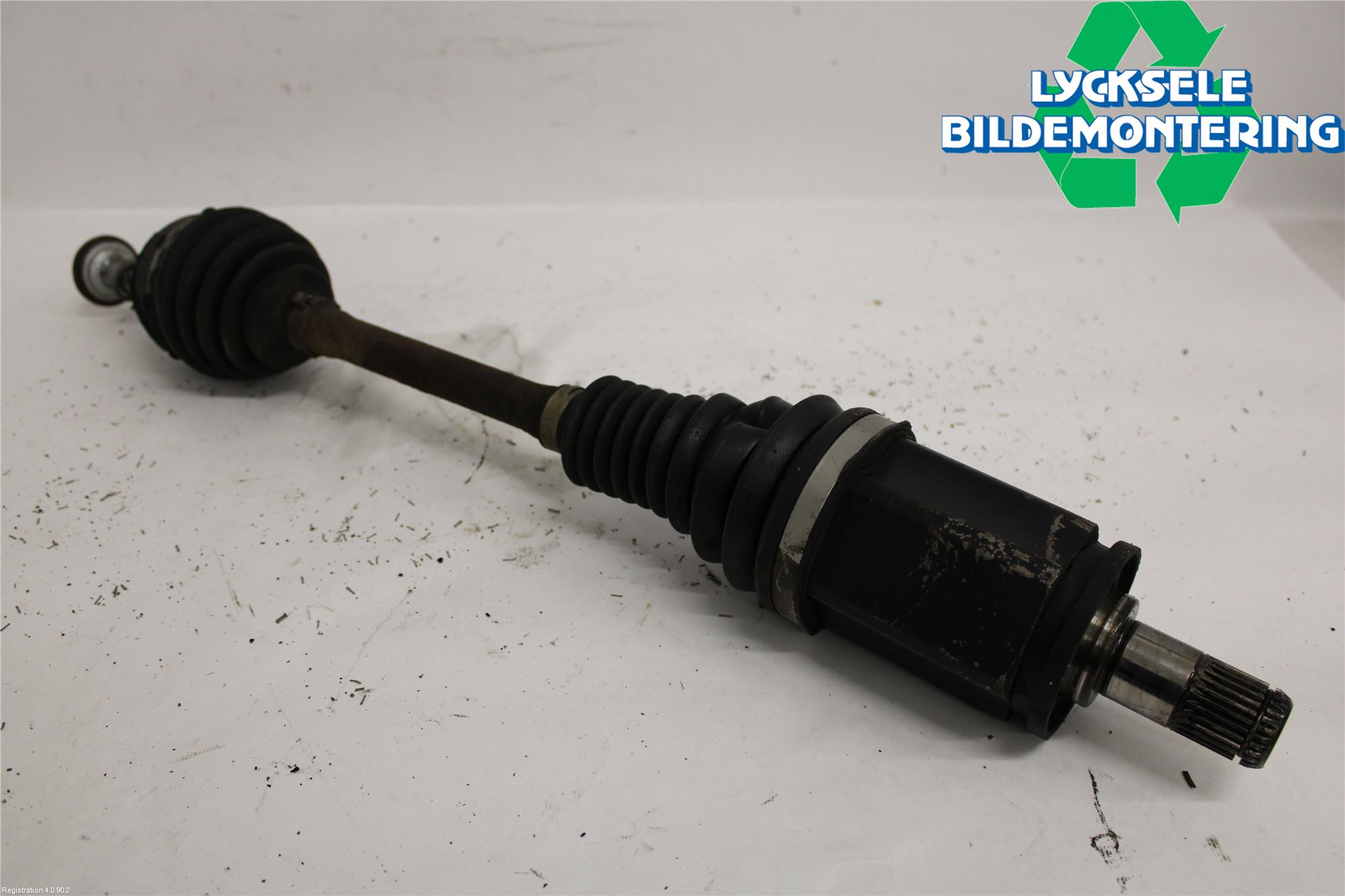 BMW 5 GT F07 09-17 Drivaxel Fram Vänster