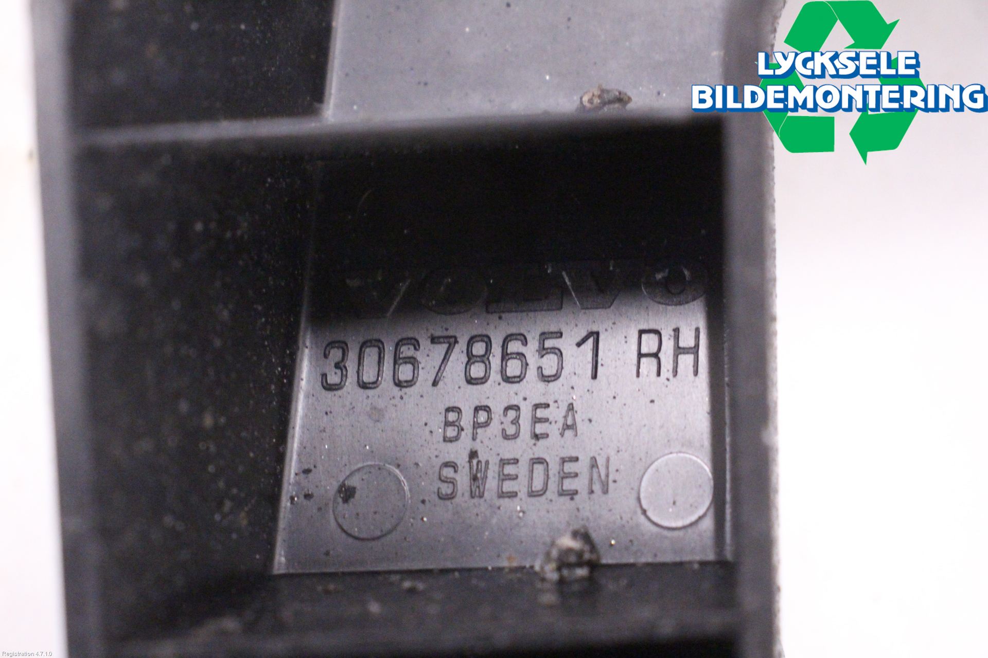 Volvo V70 08-13 Stötfångarfäste Bak Hö