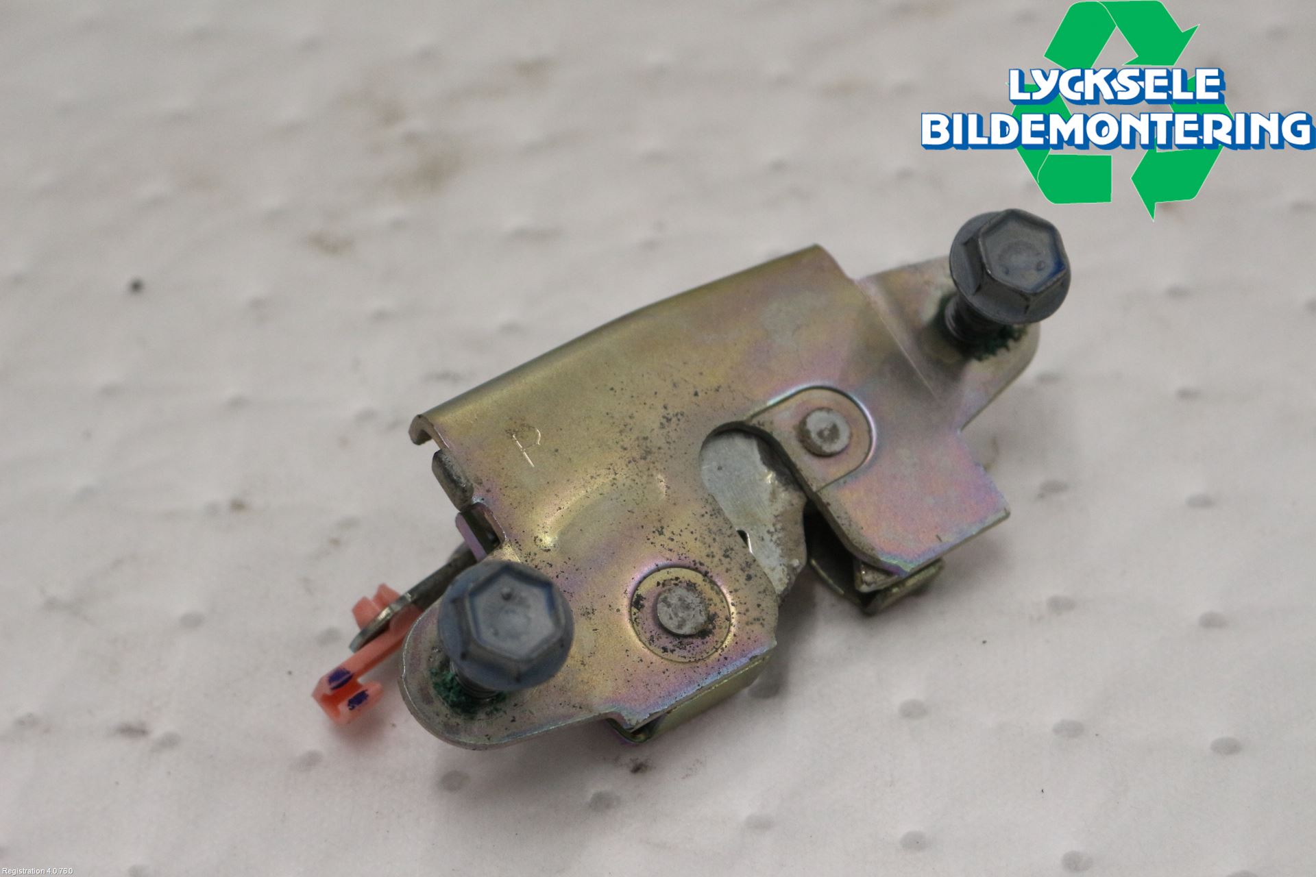 Toyota HILUX 16- Låskista Baklucka