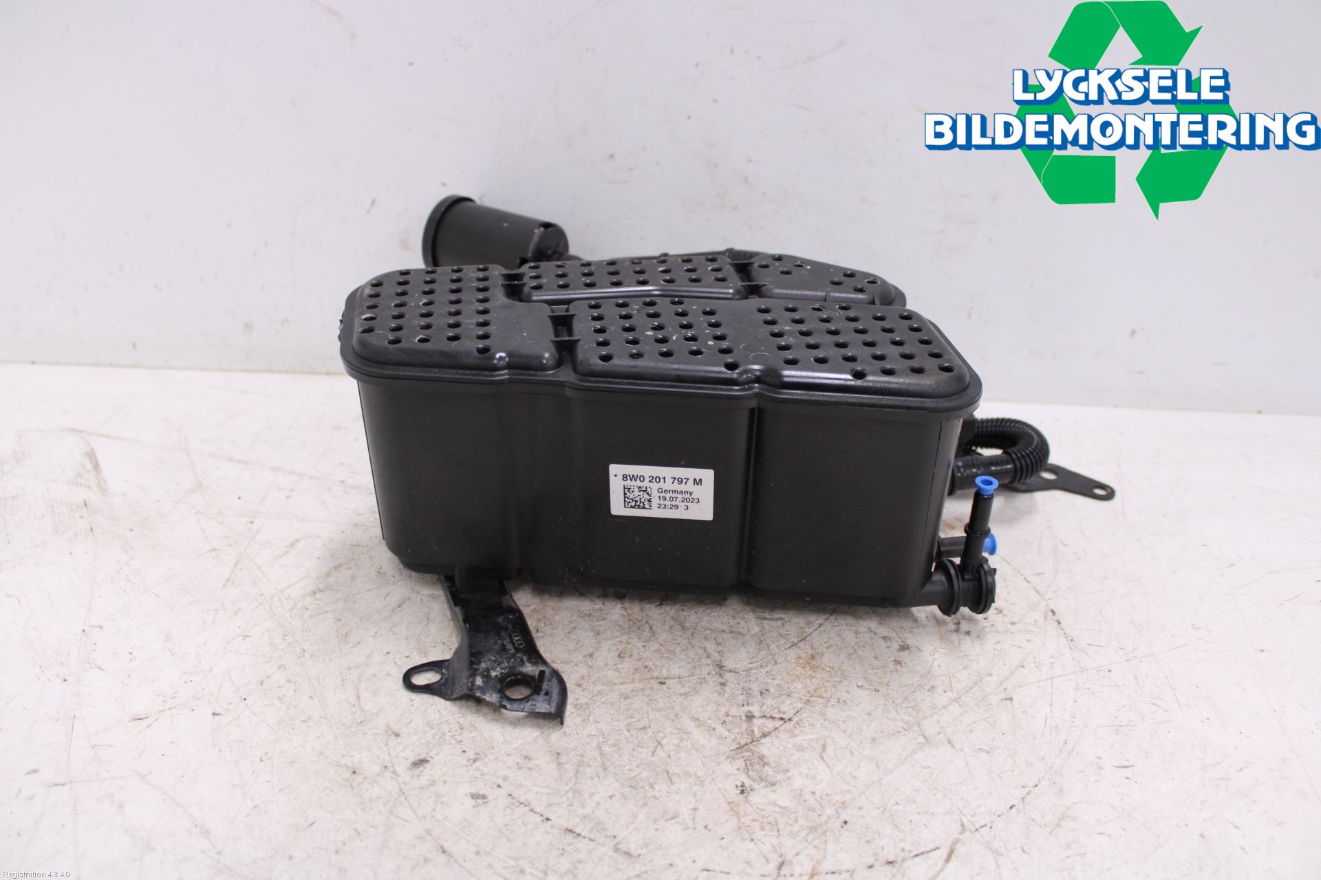 Audi A4/S4 B9 20- Bränsle Kolkanister