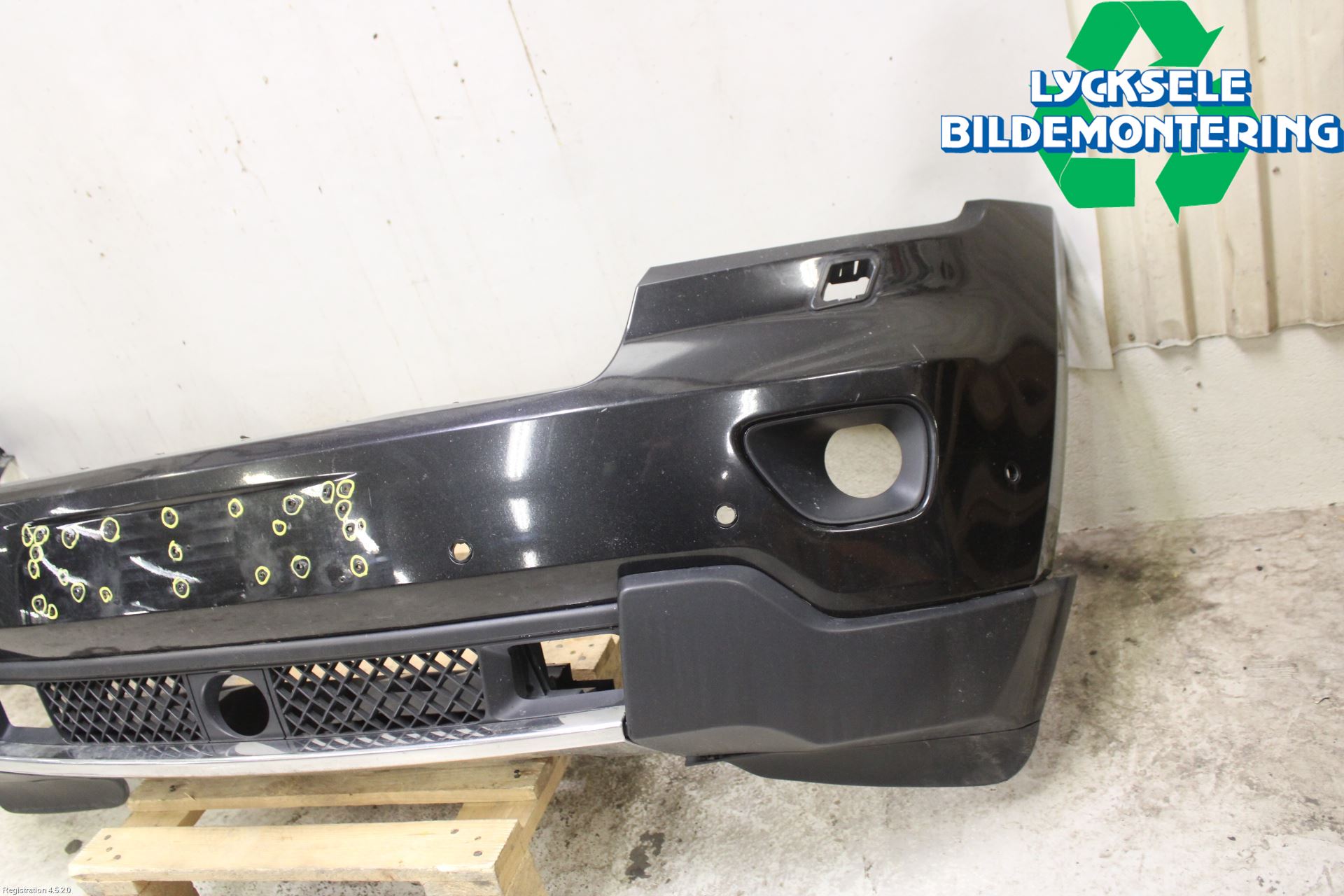 Jeep GRAND CHEROKEE 10-20 Stötfångarbeklädnad Fram