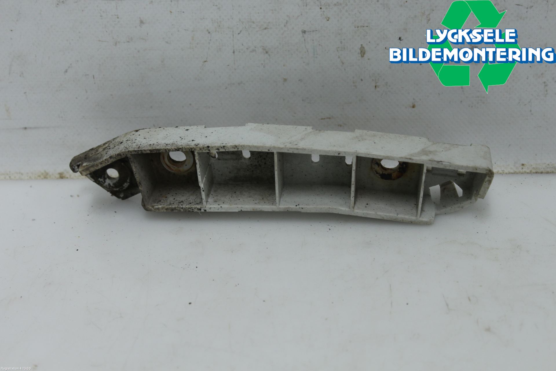 Ford FOCUS 15-18 Stötfångarfäste Fram Hö
