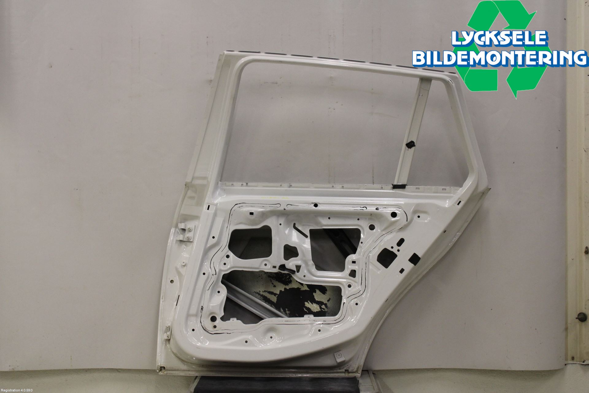 BMW 3 E90/91 SED/TOU 05-12 Dörr Bak Höger