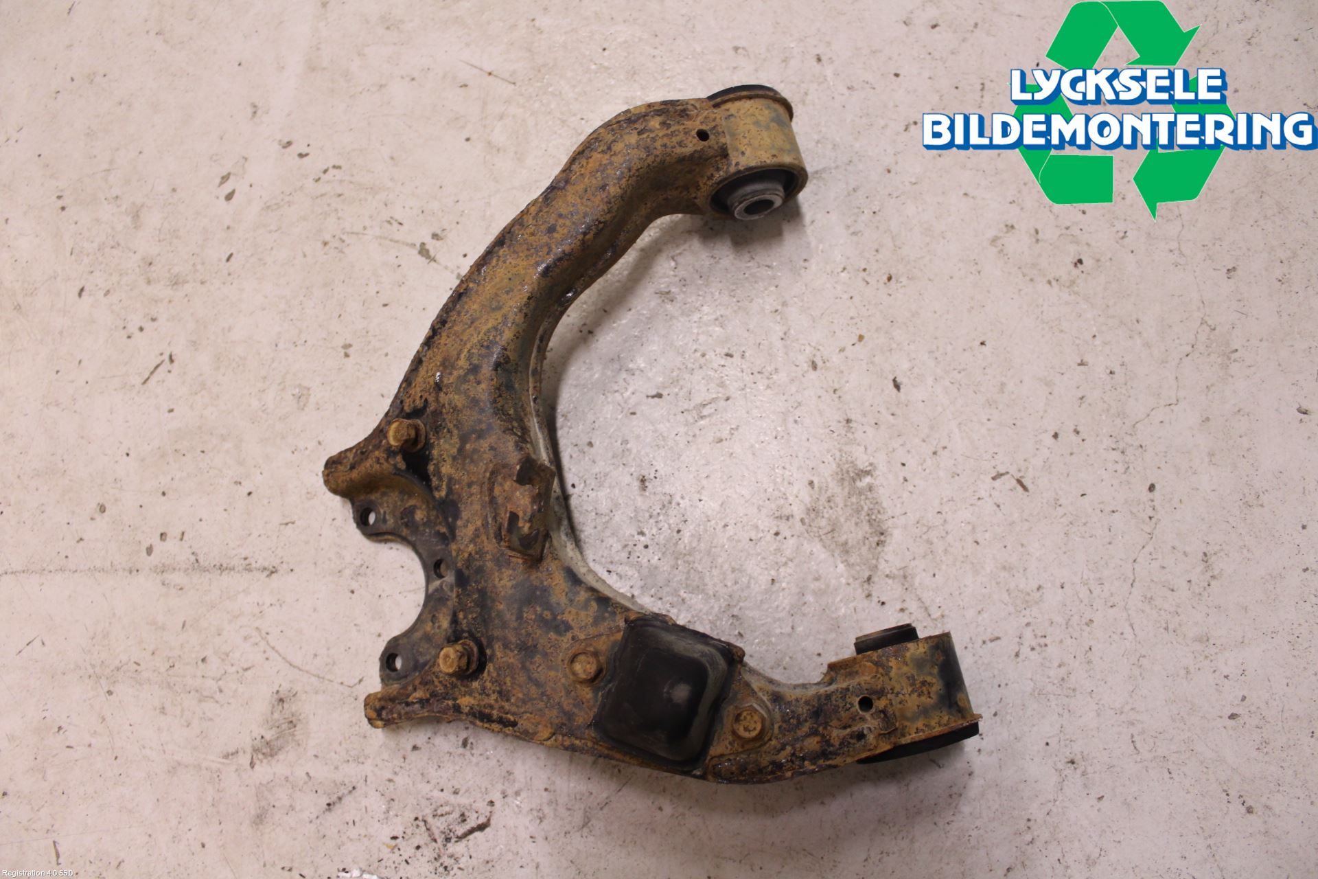 Mitsubishi L200 06-15 Bärarm Fram Övre Hö