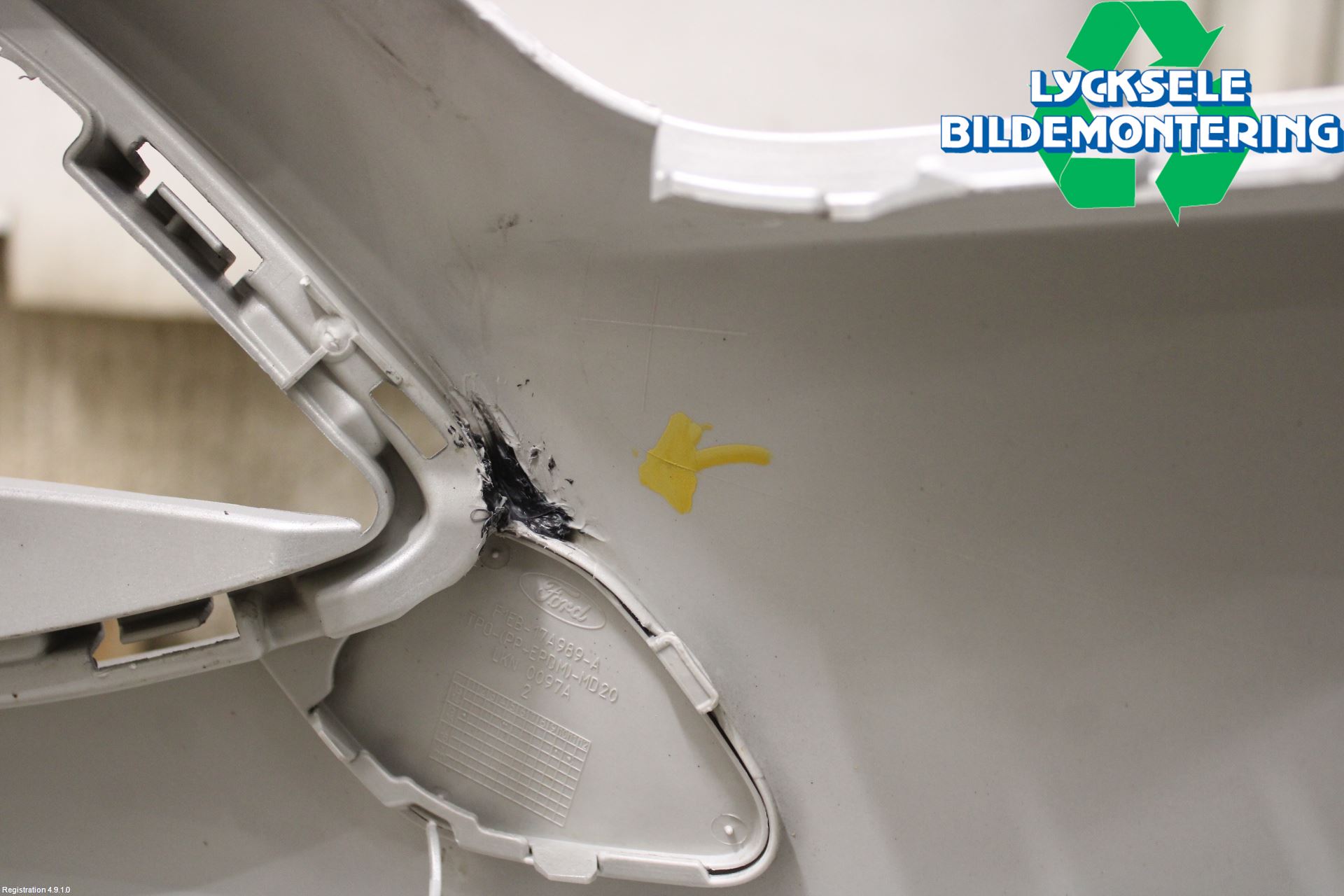 Ford FOCUS 15-18 Stötfångarbeklädnad Fram