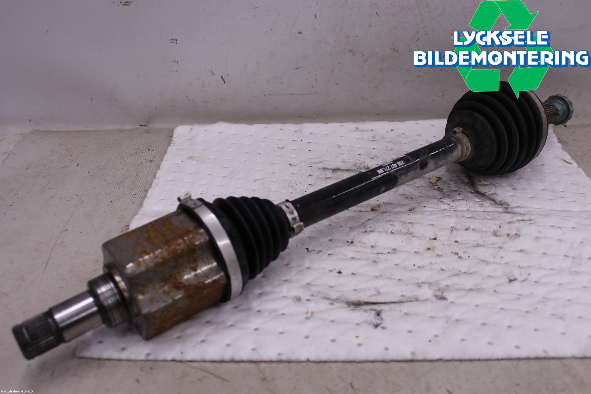 Volkswagen VW T-CROSS 19- Drivaxel Fram Vänster