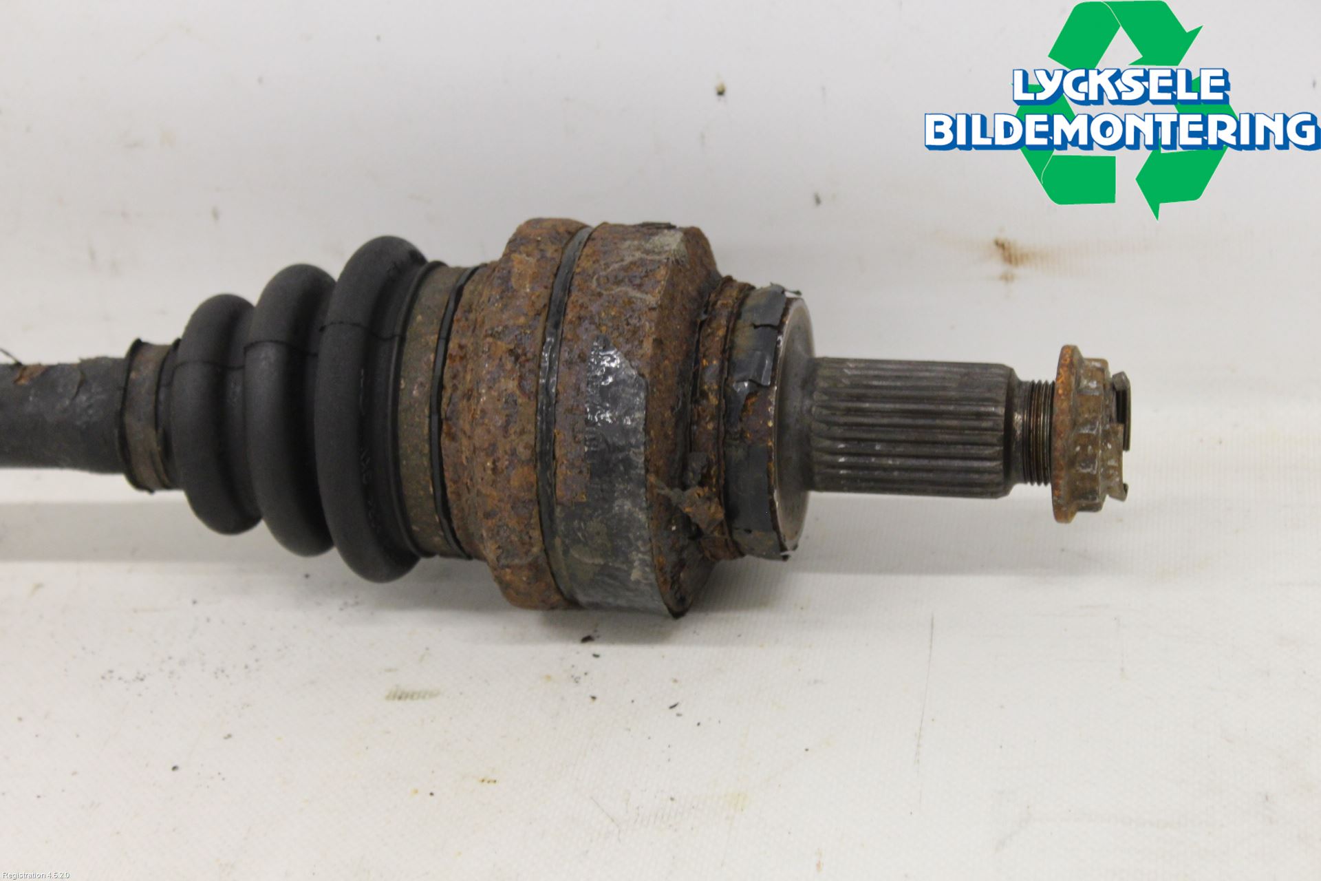 BMW 3 GT F34 13-19 Drivaxel Bak Höger