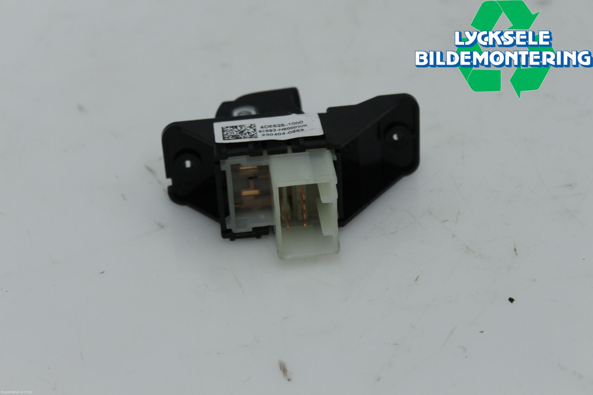 Kia STONIC 18->> Strömställare Elhiss