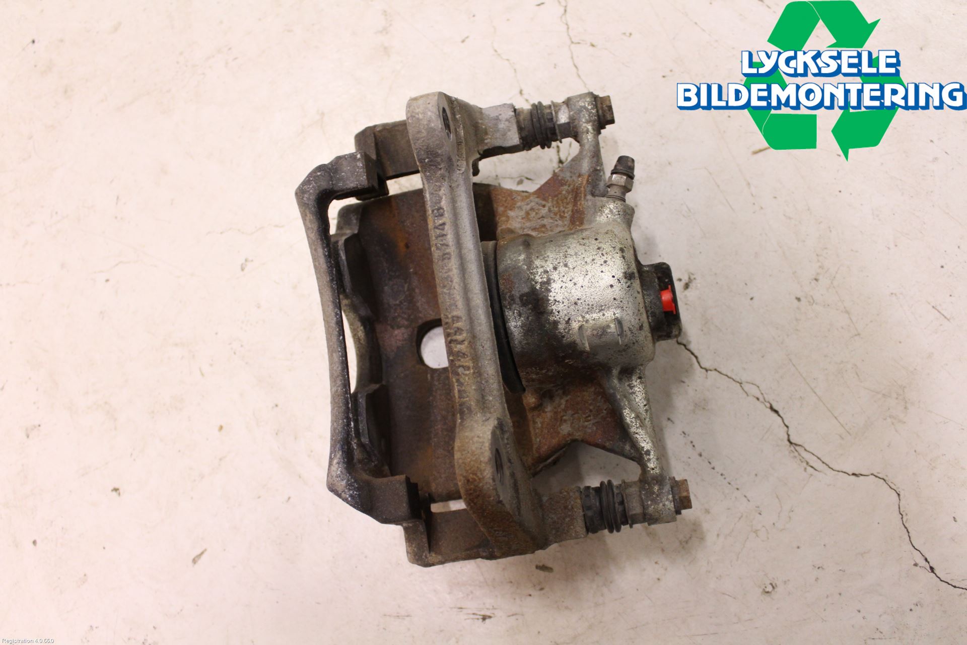 Volkswagen VW PASSAT 15-19 Bromsok Fram Vänster