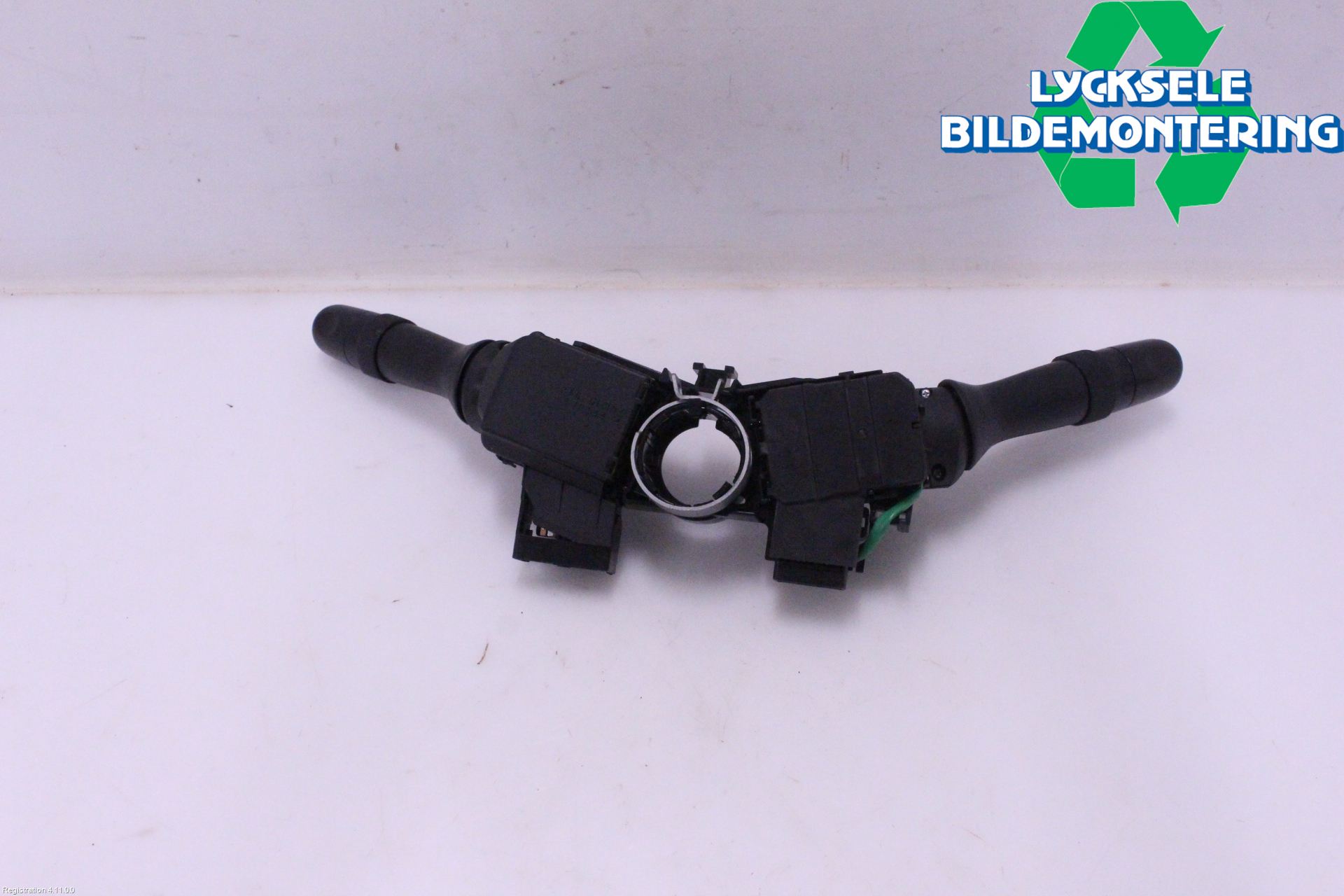 Toyota YARIS XP130 15-20 Spakcentral