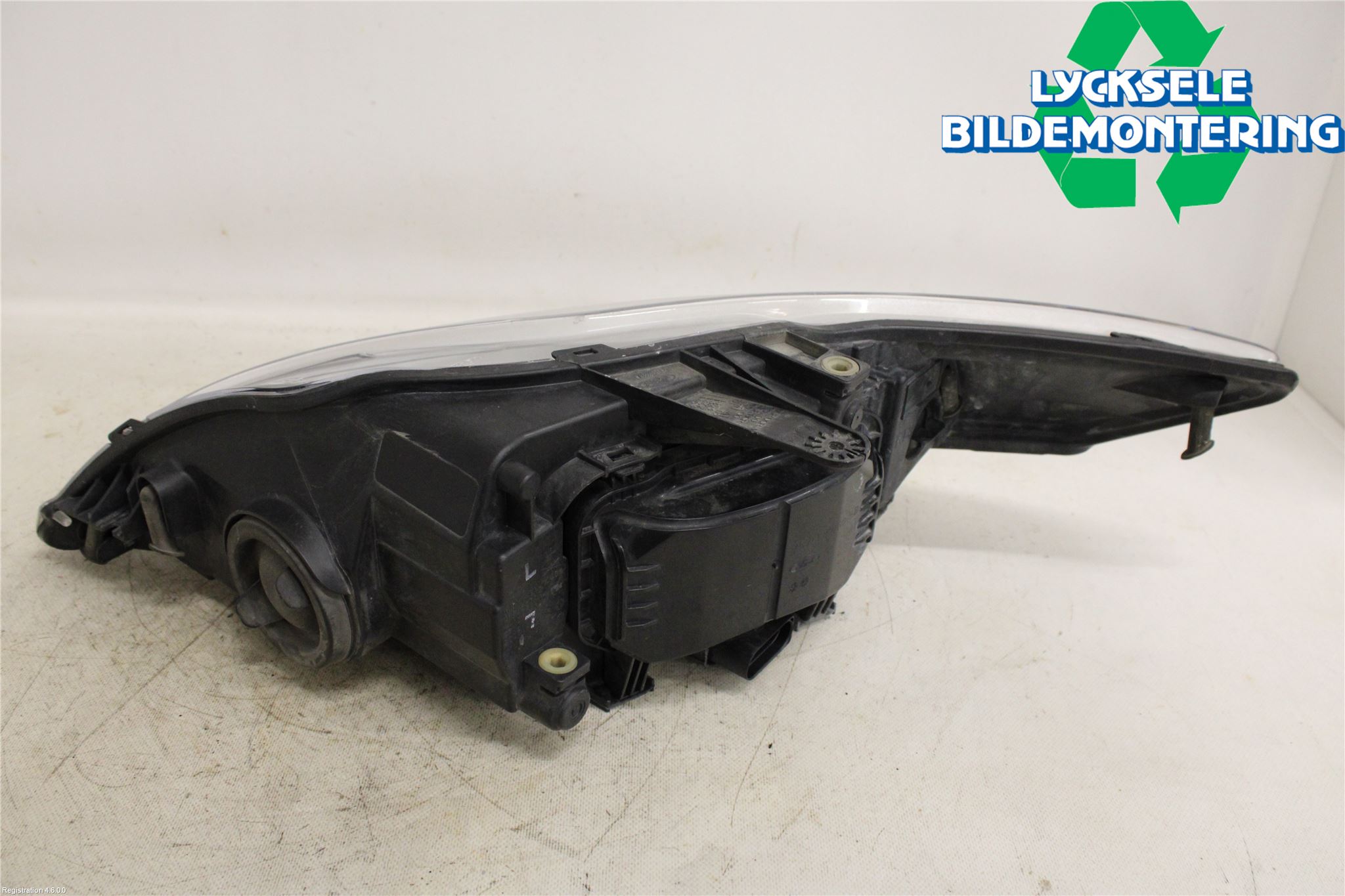 Ford MONDEO 07-15 Strålkastare Höger