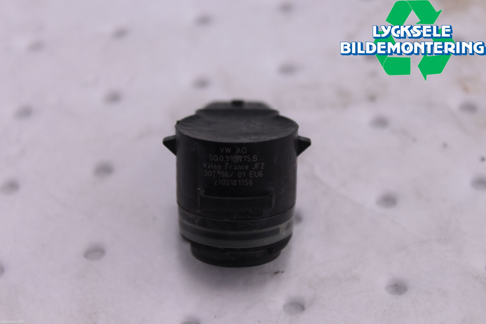 Volkswagen VW CRAFTER II / E-CRAFTER 17- Parkeringshjälp Frontsensor