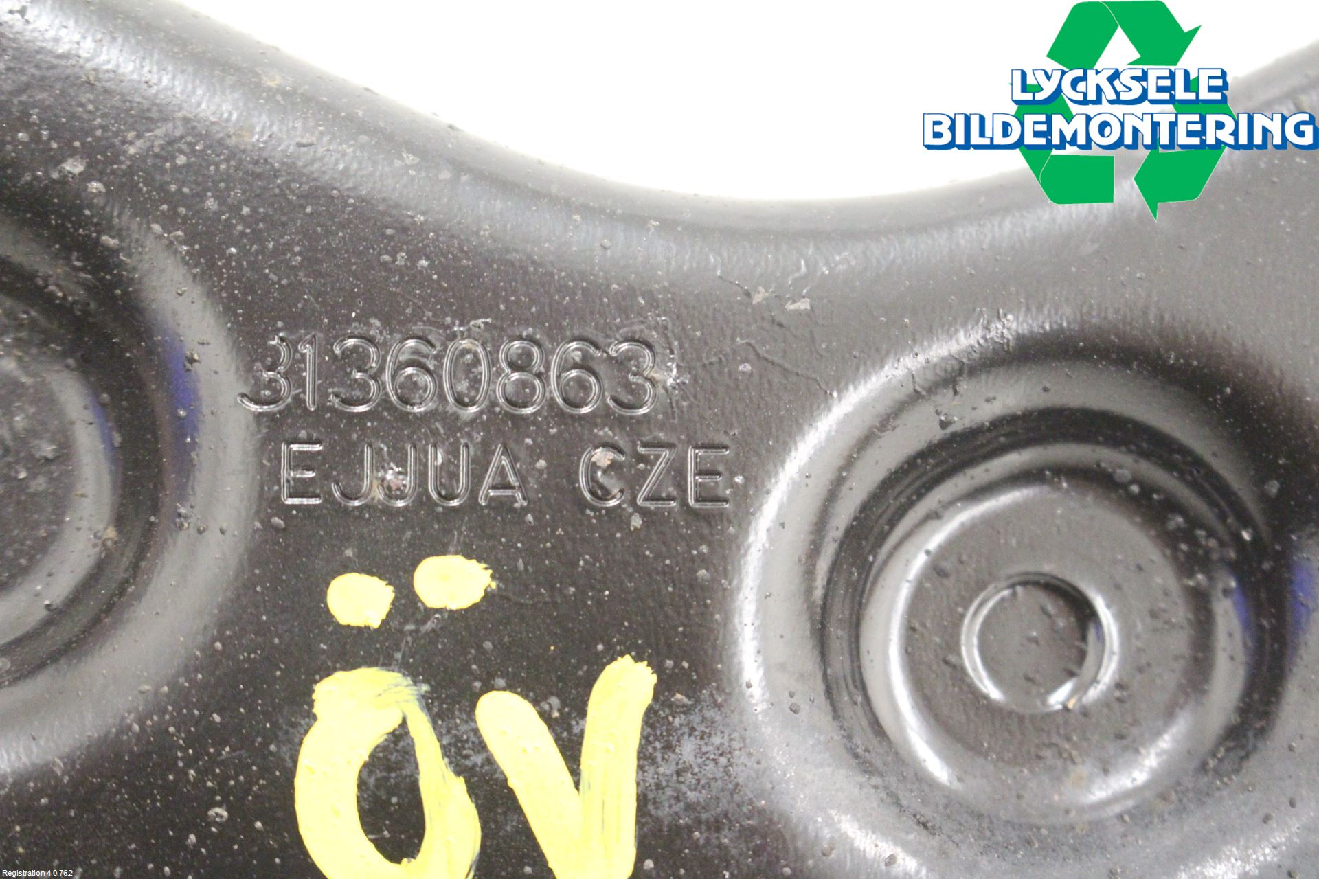 Volvo V90 17->> Bärarm Bak Övre Höger