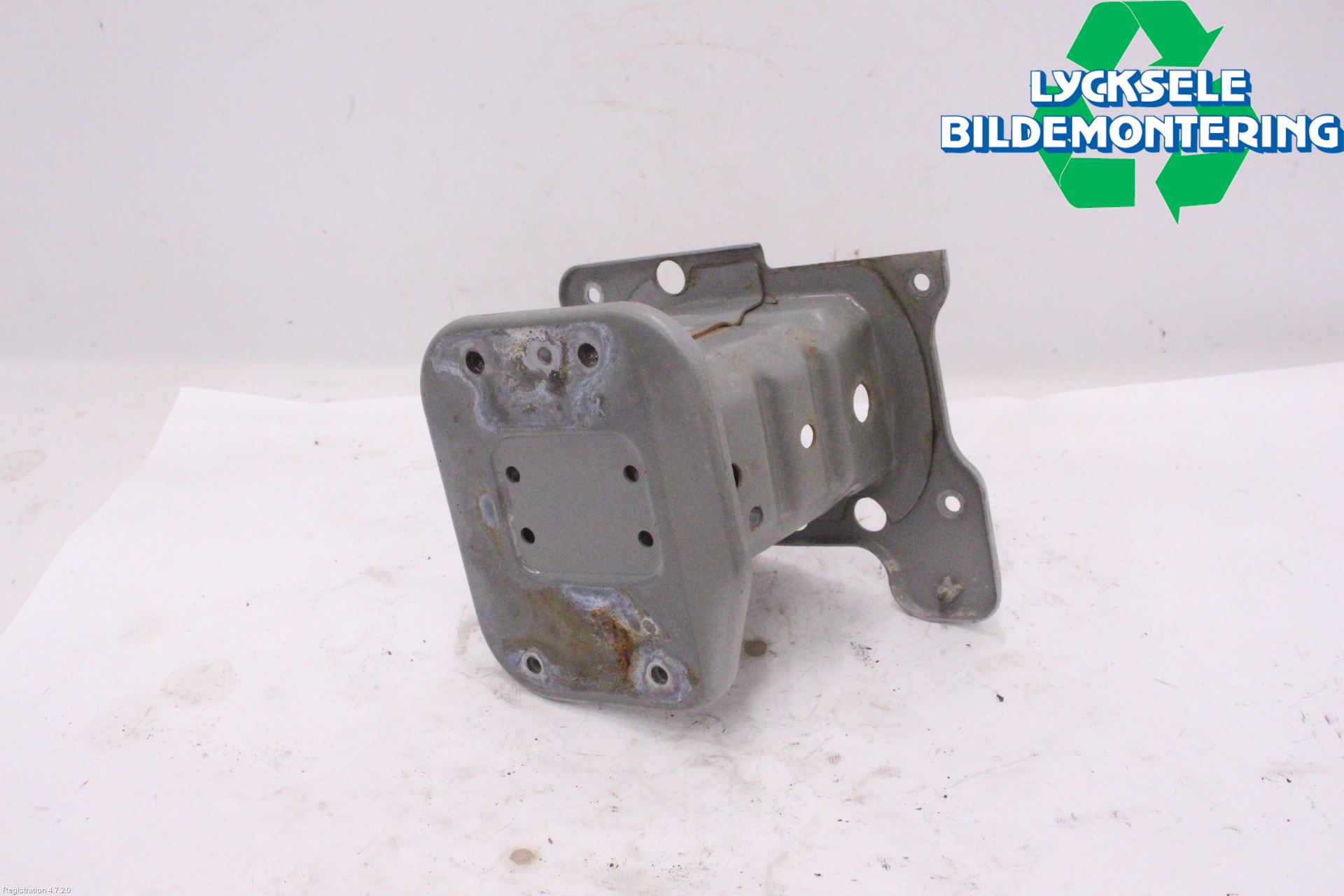 Chevrolet CAPTIVA Stötfångarbärjärn Fram