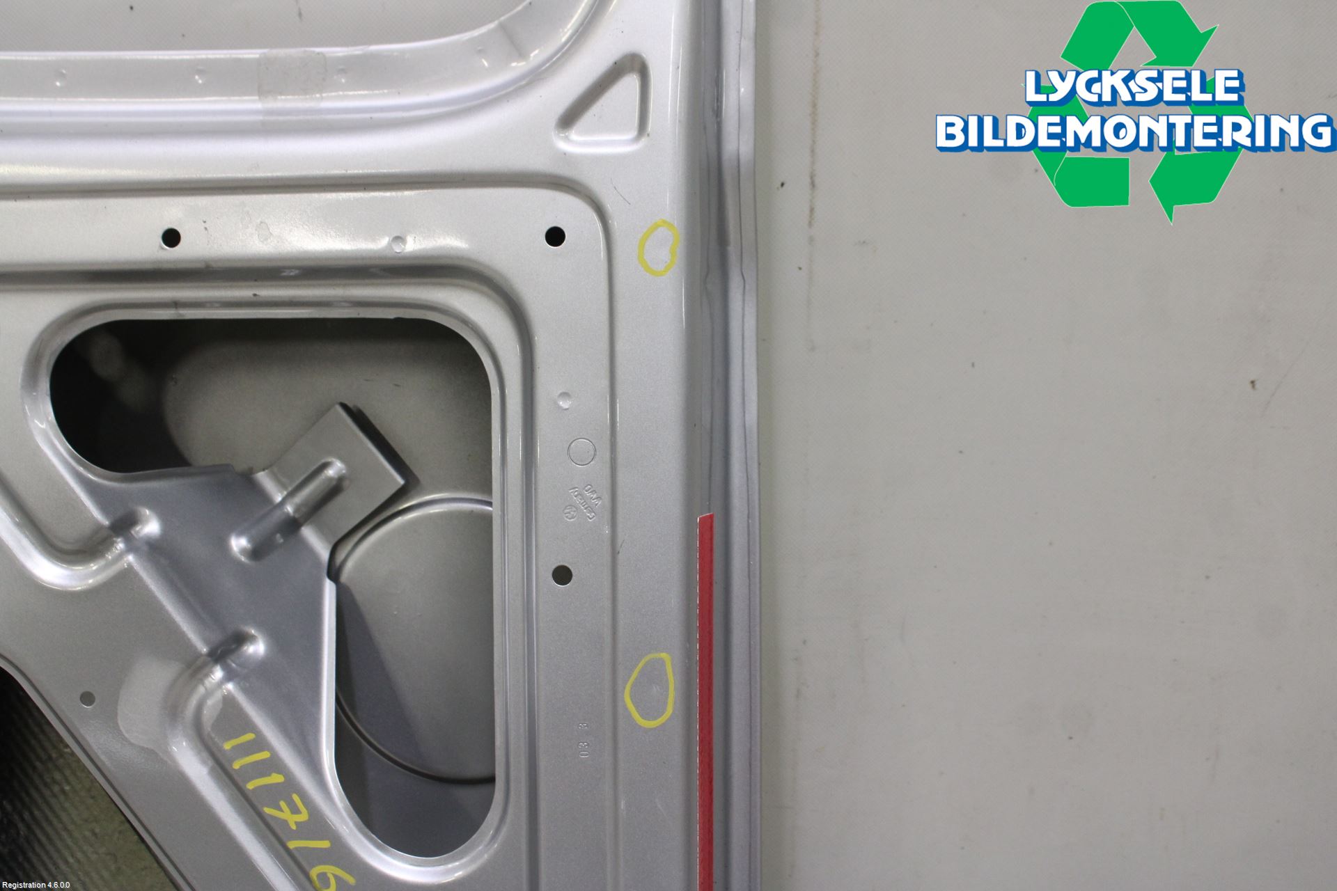 Volkswagen VW CADDY 11-15 Dörr Bak Van-Skåp Höger