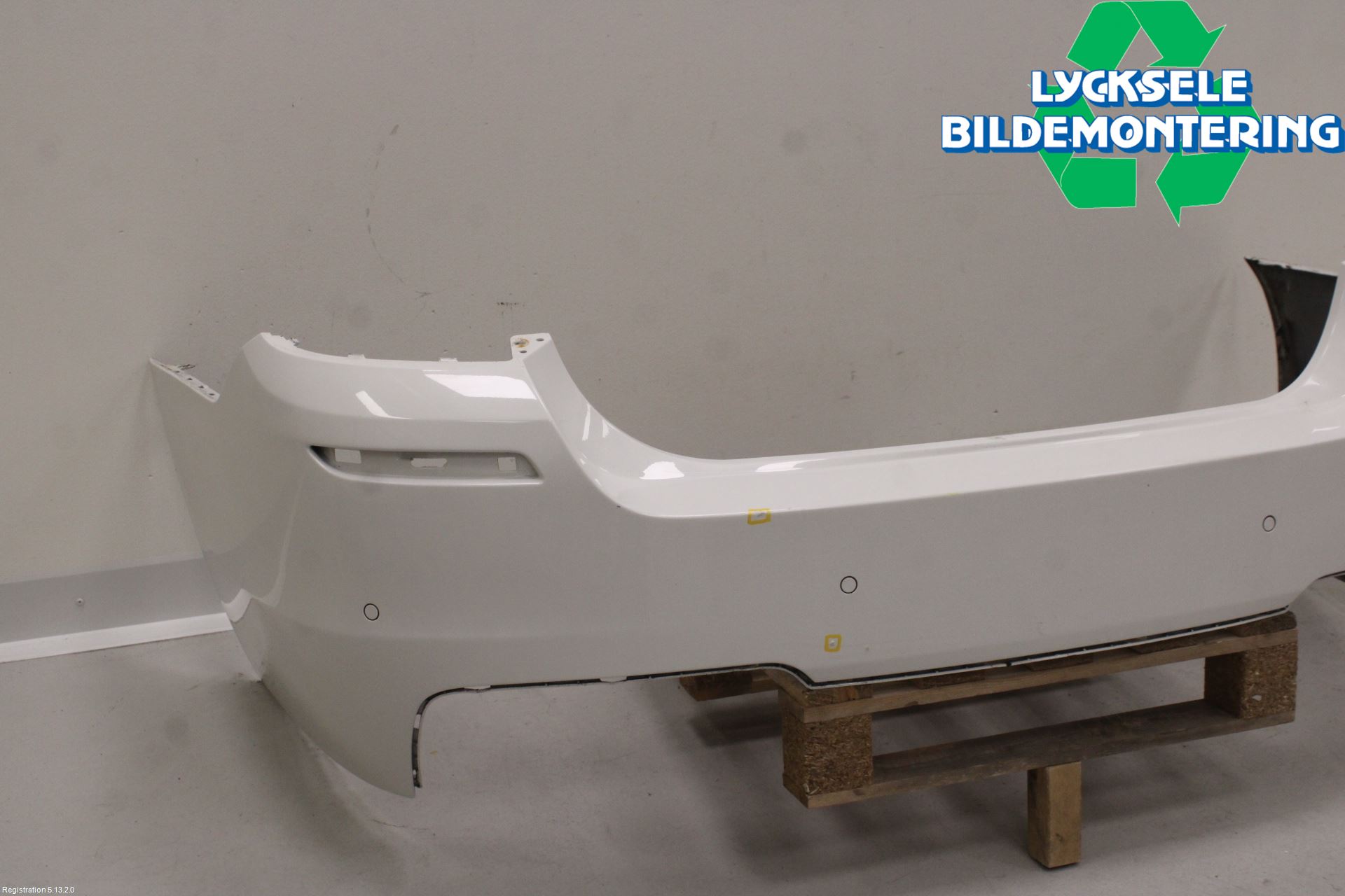 BMW 5 F10/F11/F18 09-17 Stötfångarbeklädnad Bak