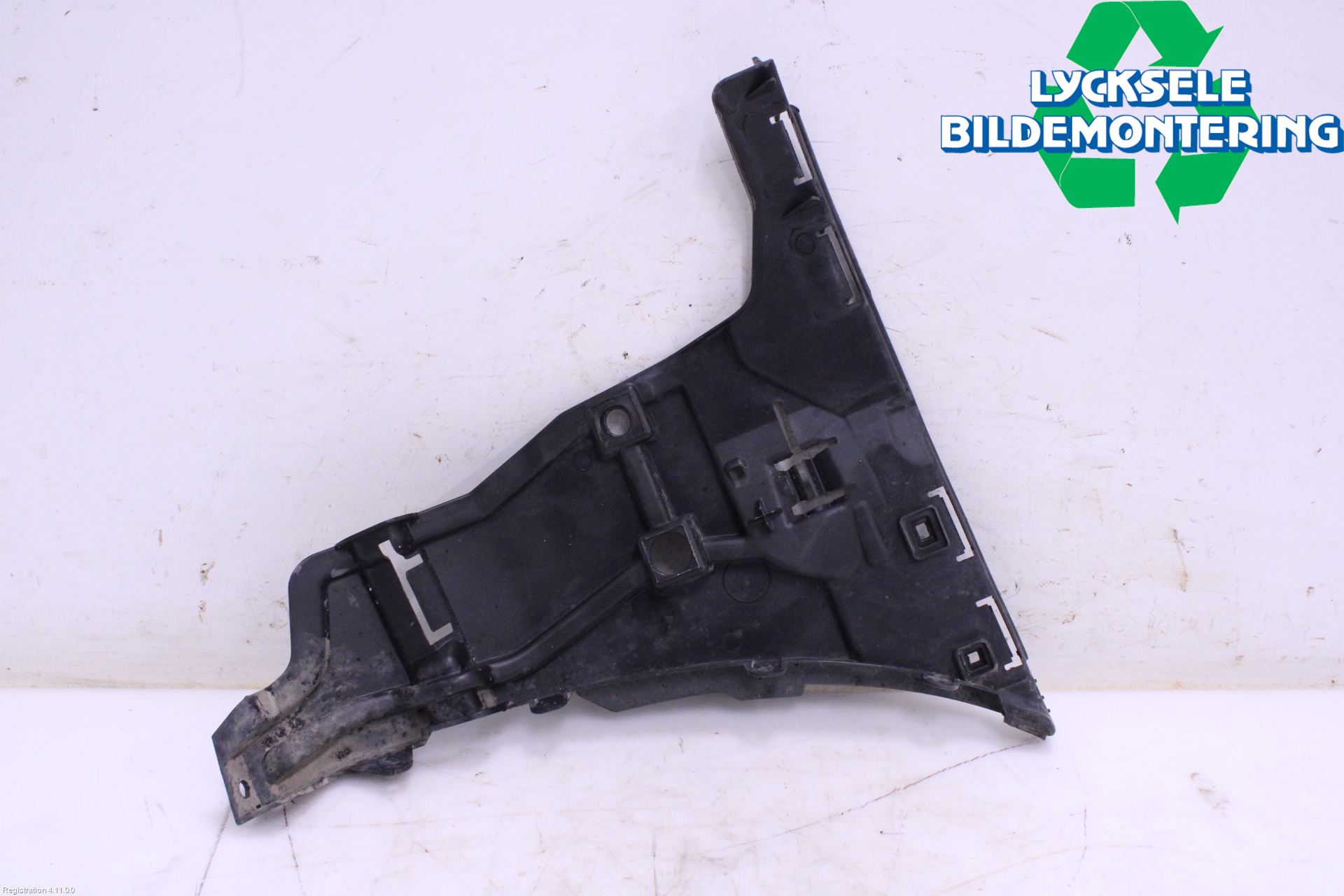 Volvo V70 05-08 Stötfångarfäste Fram Hö