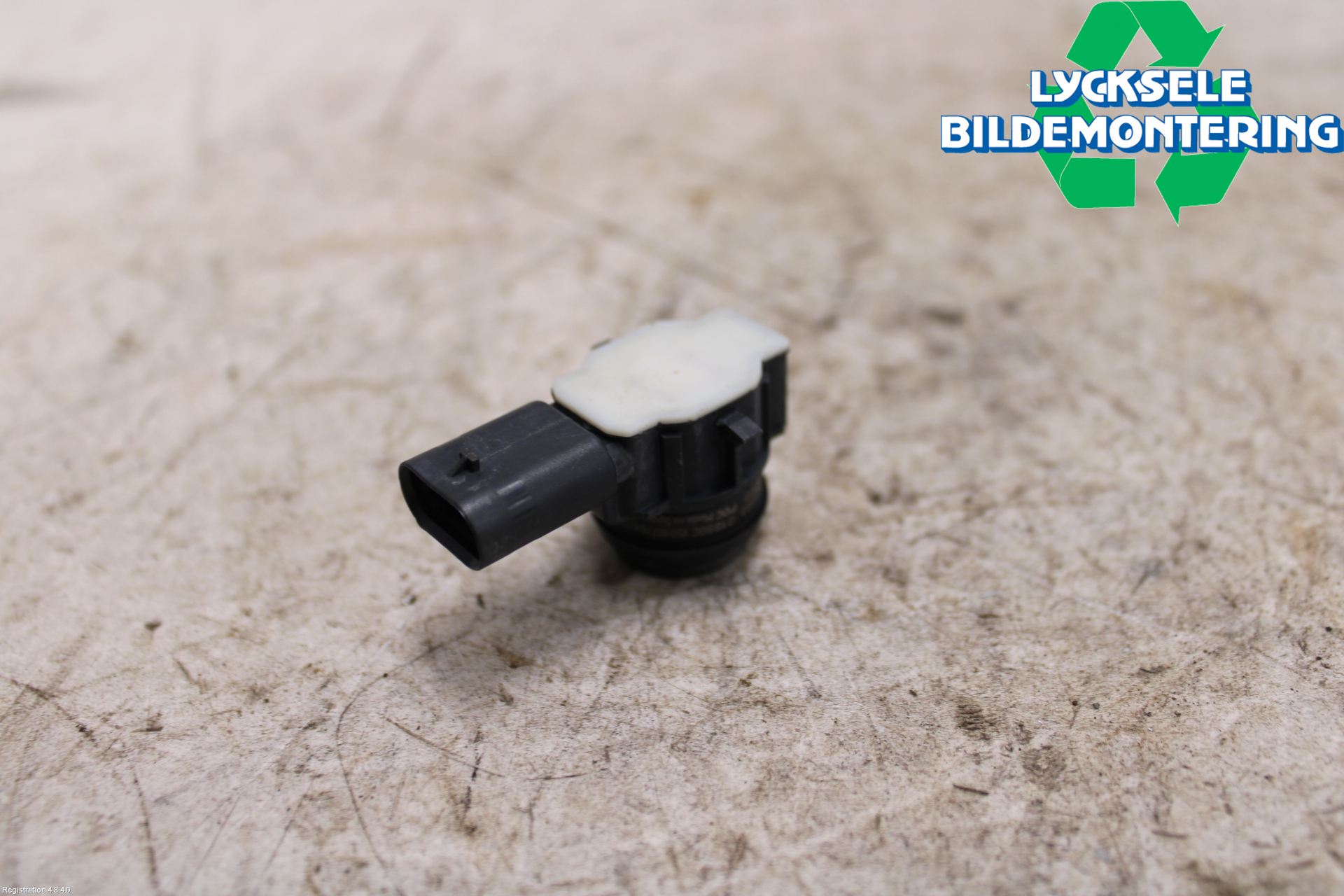 BMW 3 F30/F31/F80 12-19 Parkeringshjälp Frontsensor