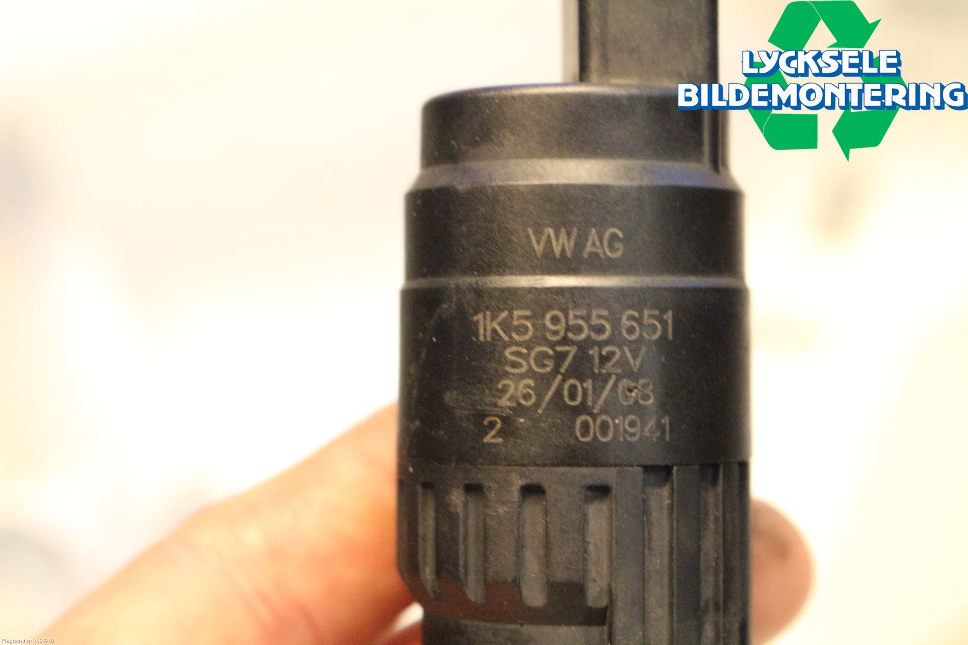 Volkswagen VW TRANSP/CARAVELLE (T5) 04-15 Spolarpump Vindruta