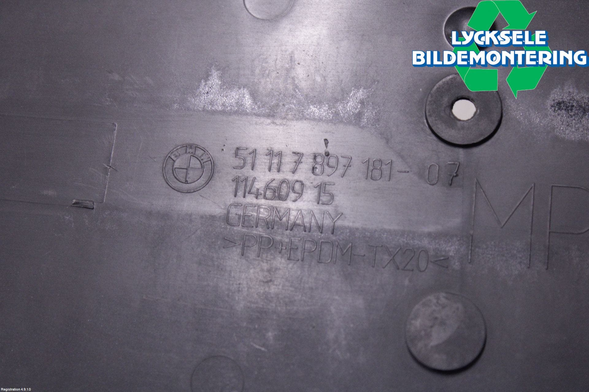 BMW 5 E60/61 Sed/Tou 02-10 Skylthållare