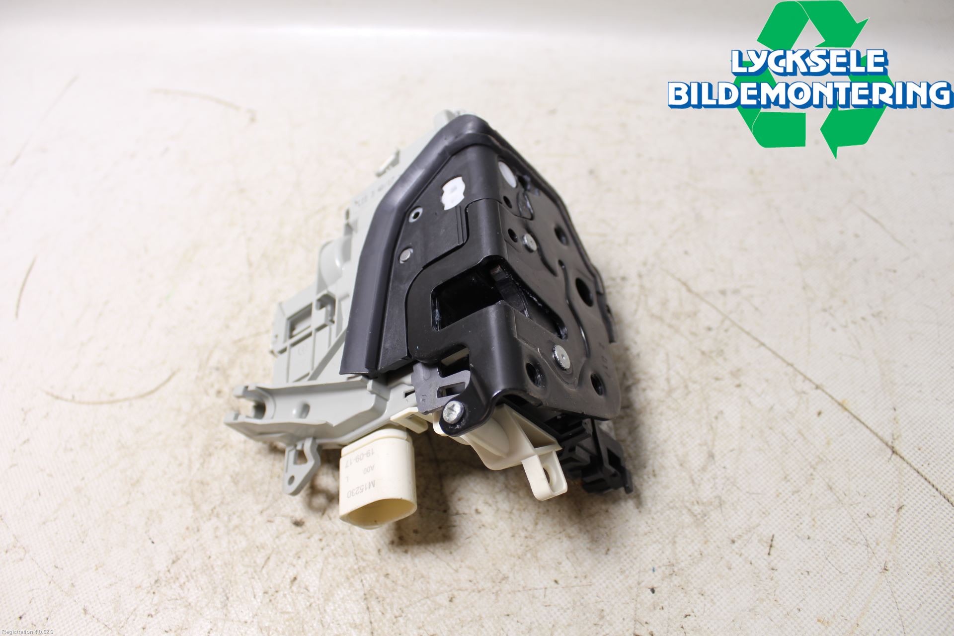 Audi A6 ALLROAD 12-18 Låskista-Dörrlås