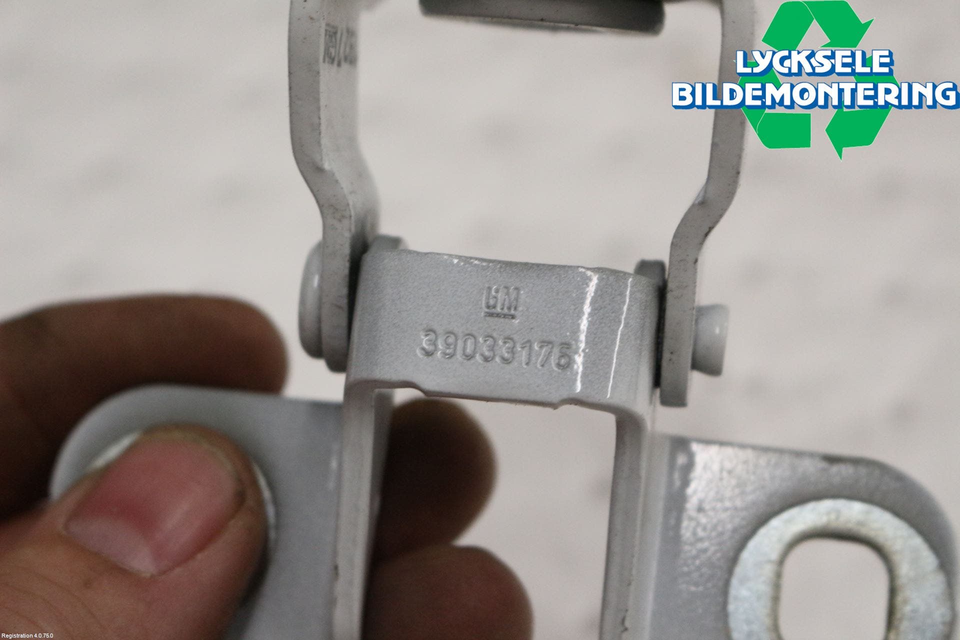 Opel ASTRA K 16-22 Bakluckegångjärn Vä